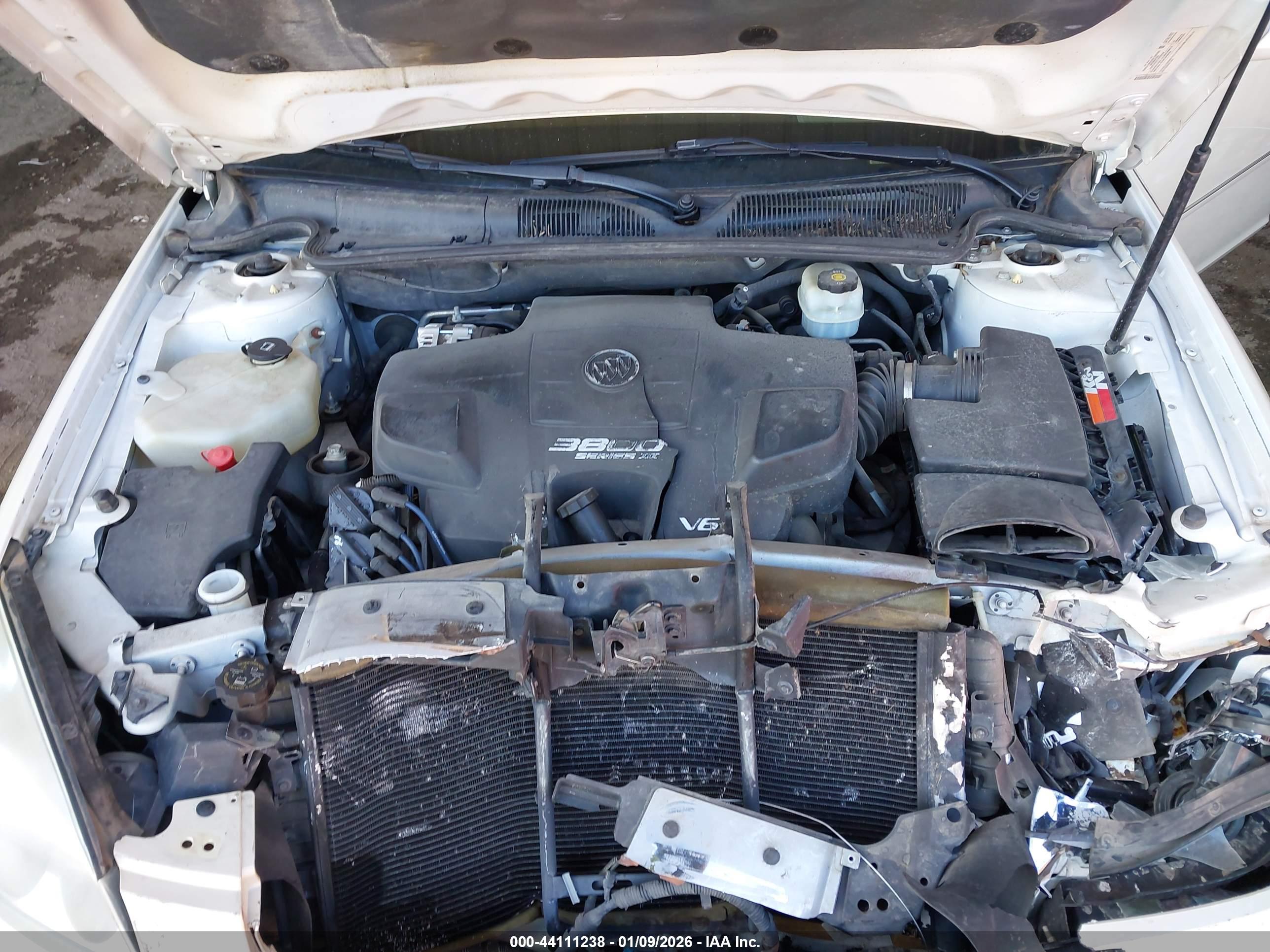 BUICK LUCERNE image 10