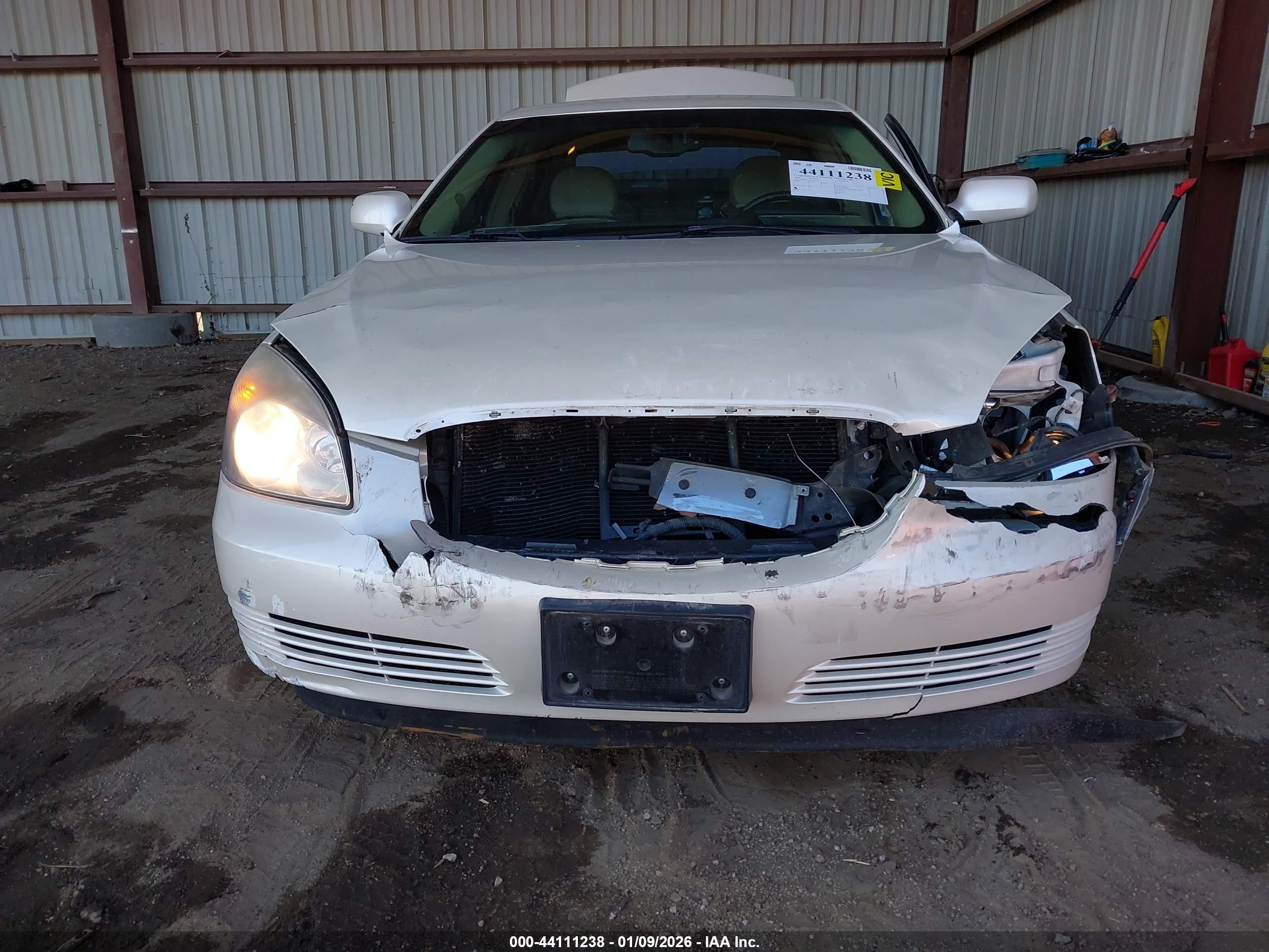BUICK LUCERNE image 6