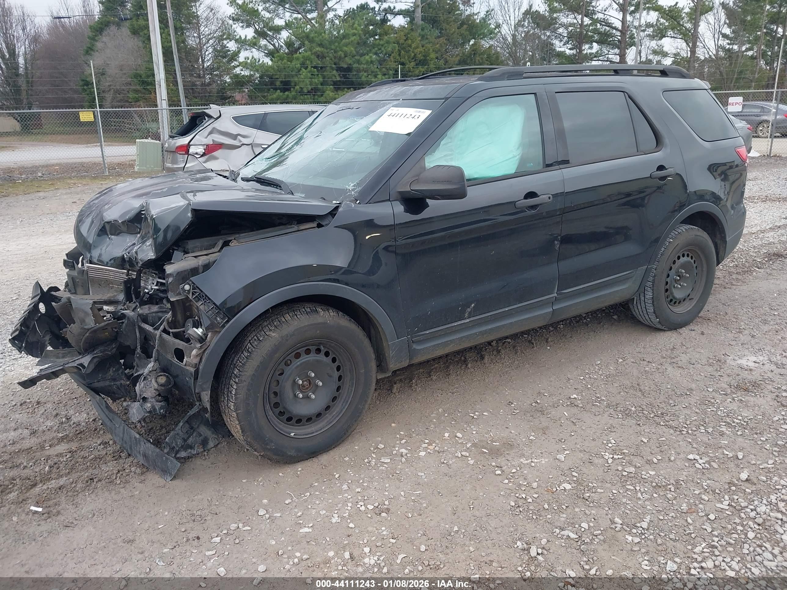 FORD EXPLORER image 2