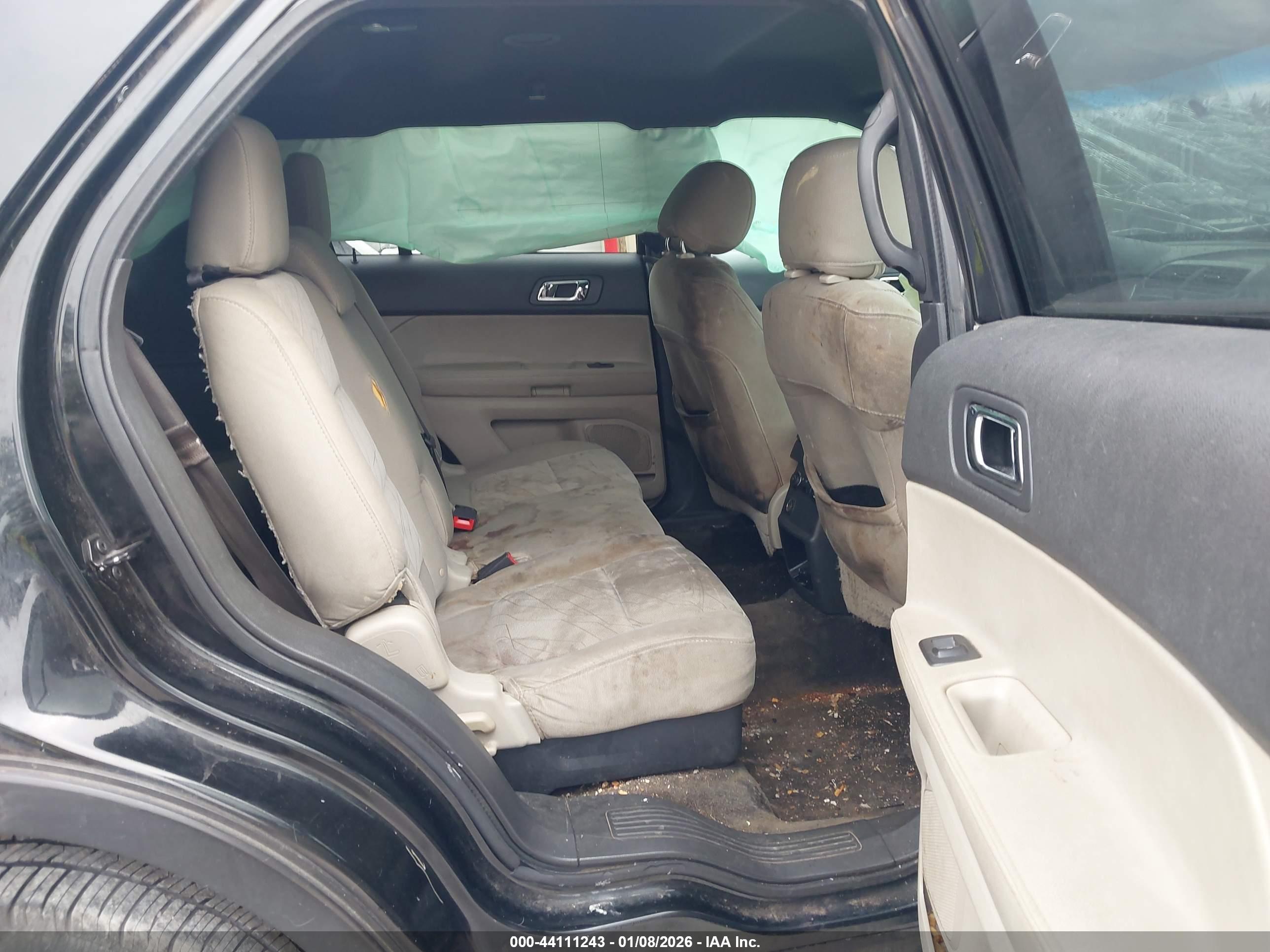 FORD EXPLORER image 8