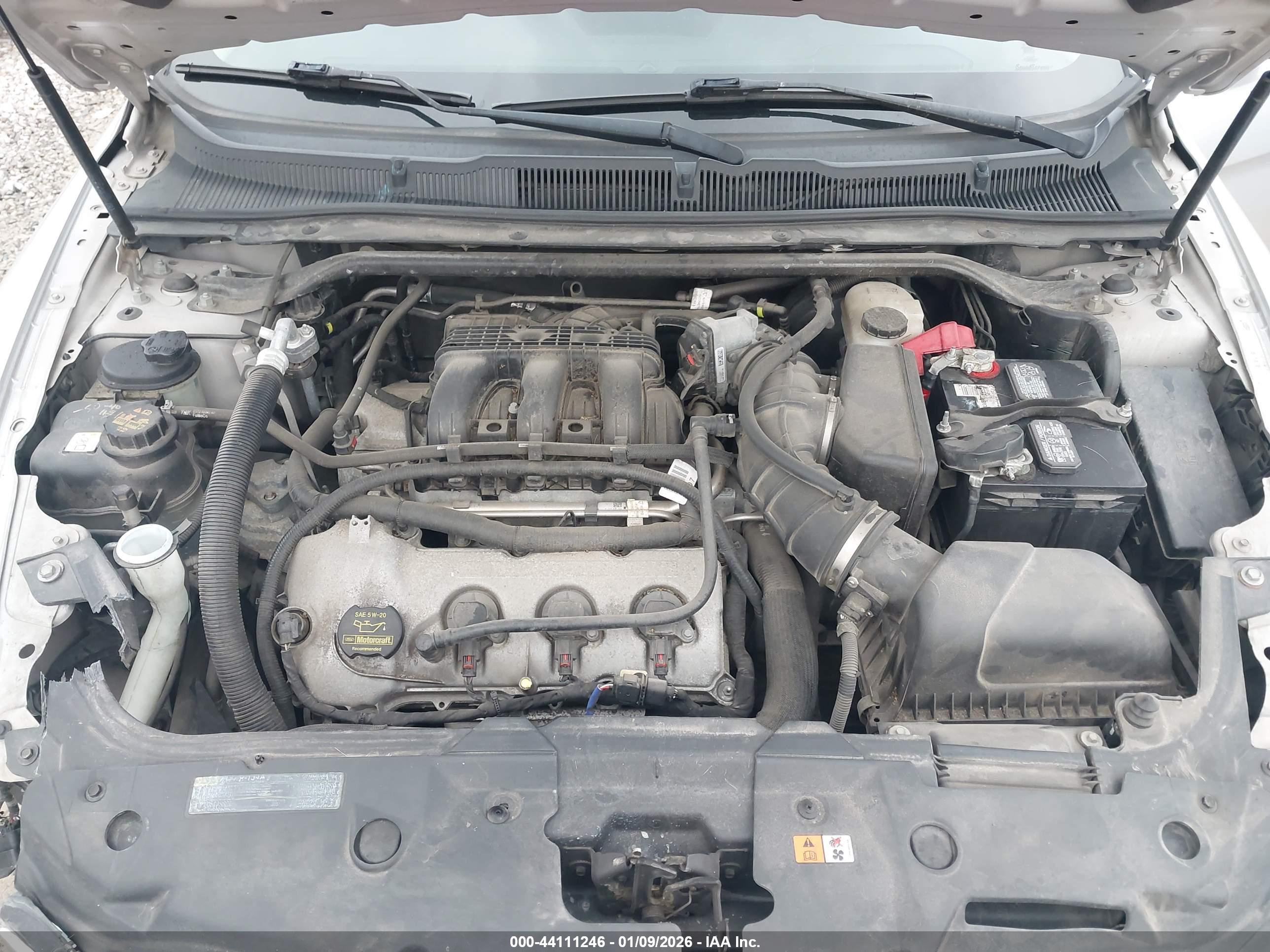 FORD TAURUS image 10