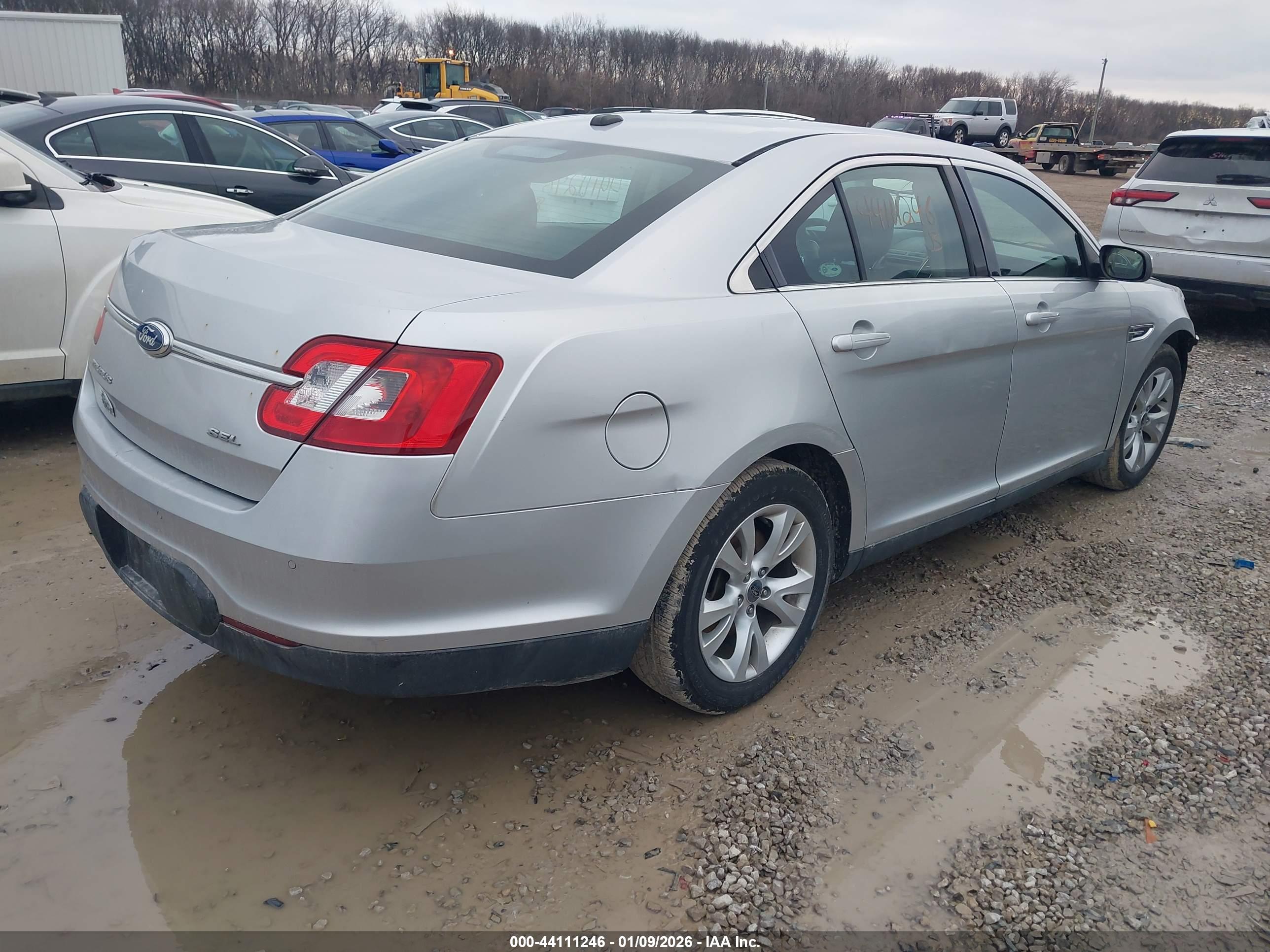 FORD TAURUS image 4