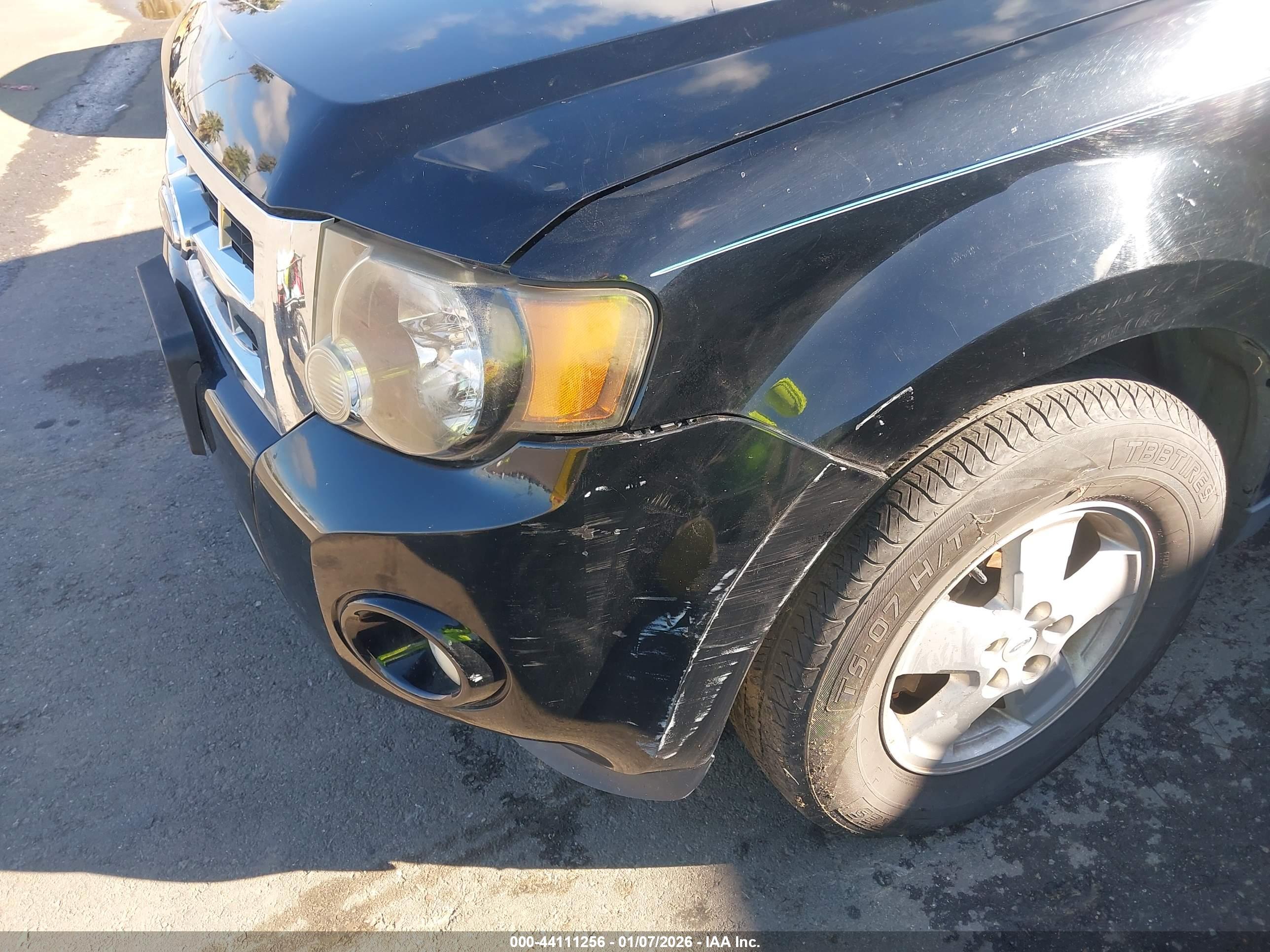 FORD ESCAPE image 6