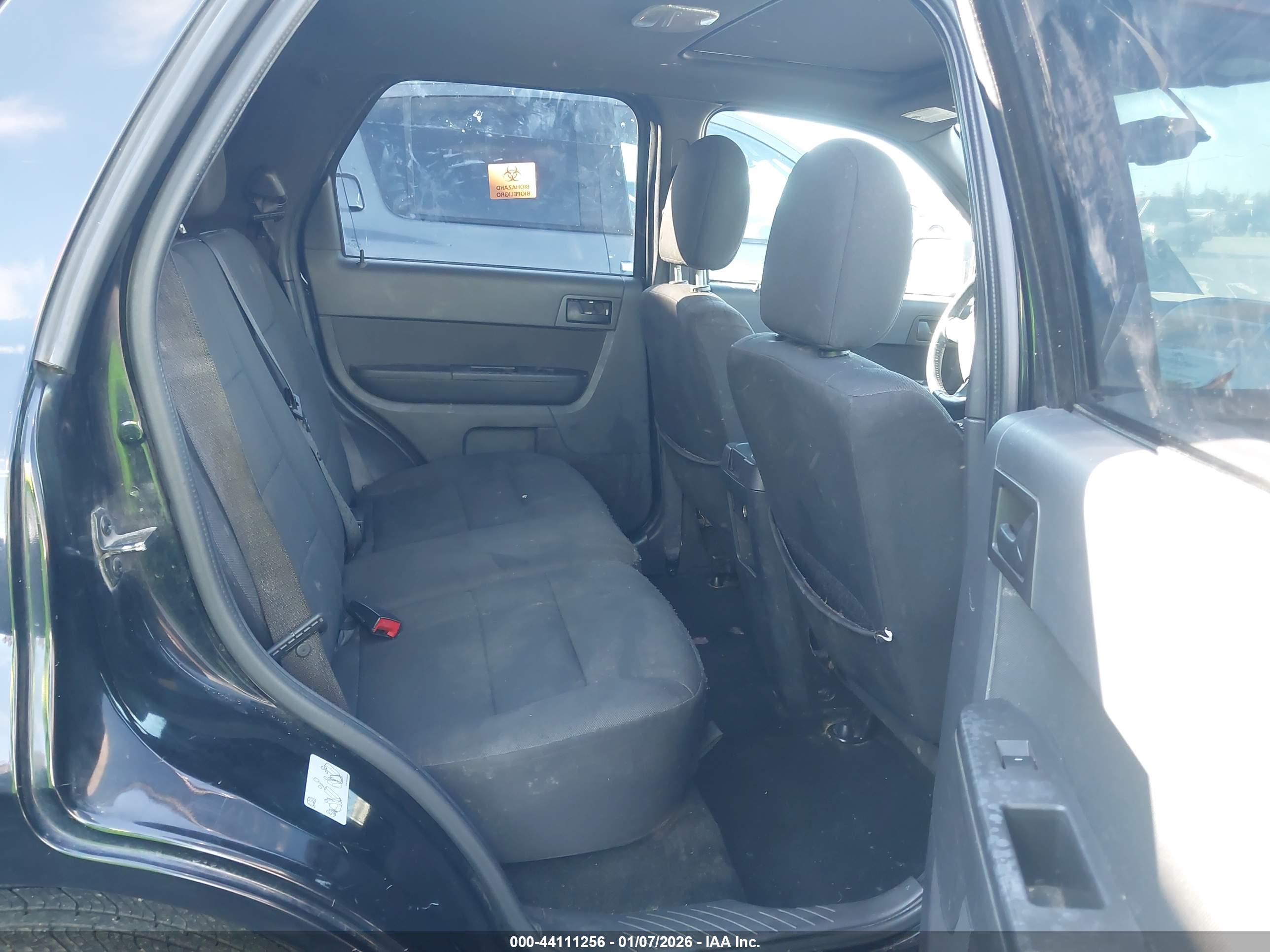 FORD ESCAPE image 8