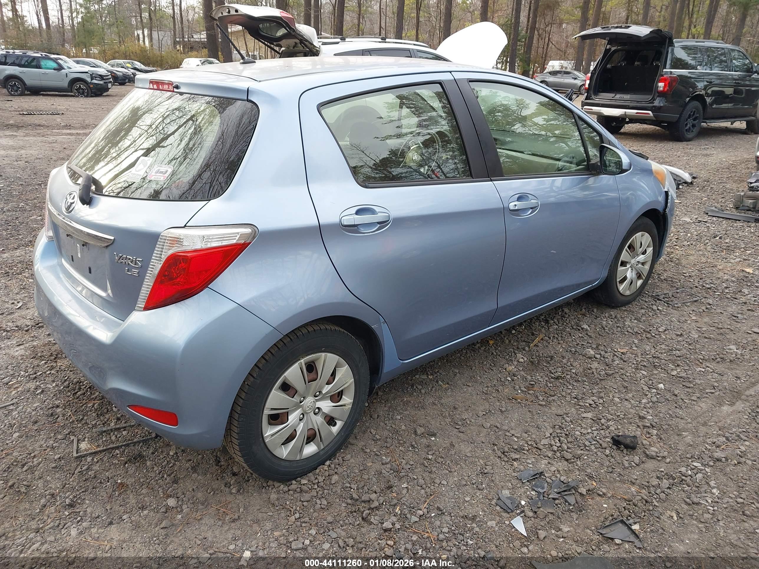 TOYOTA YARIS image 4