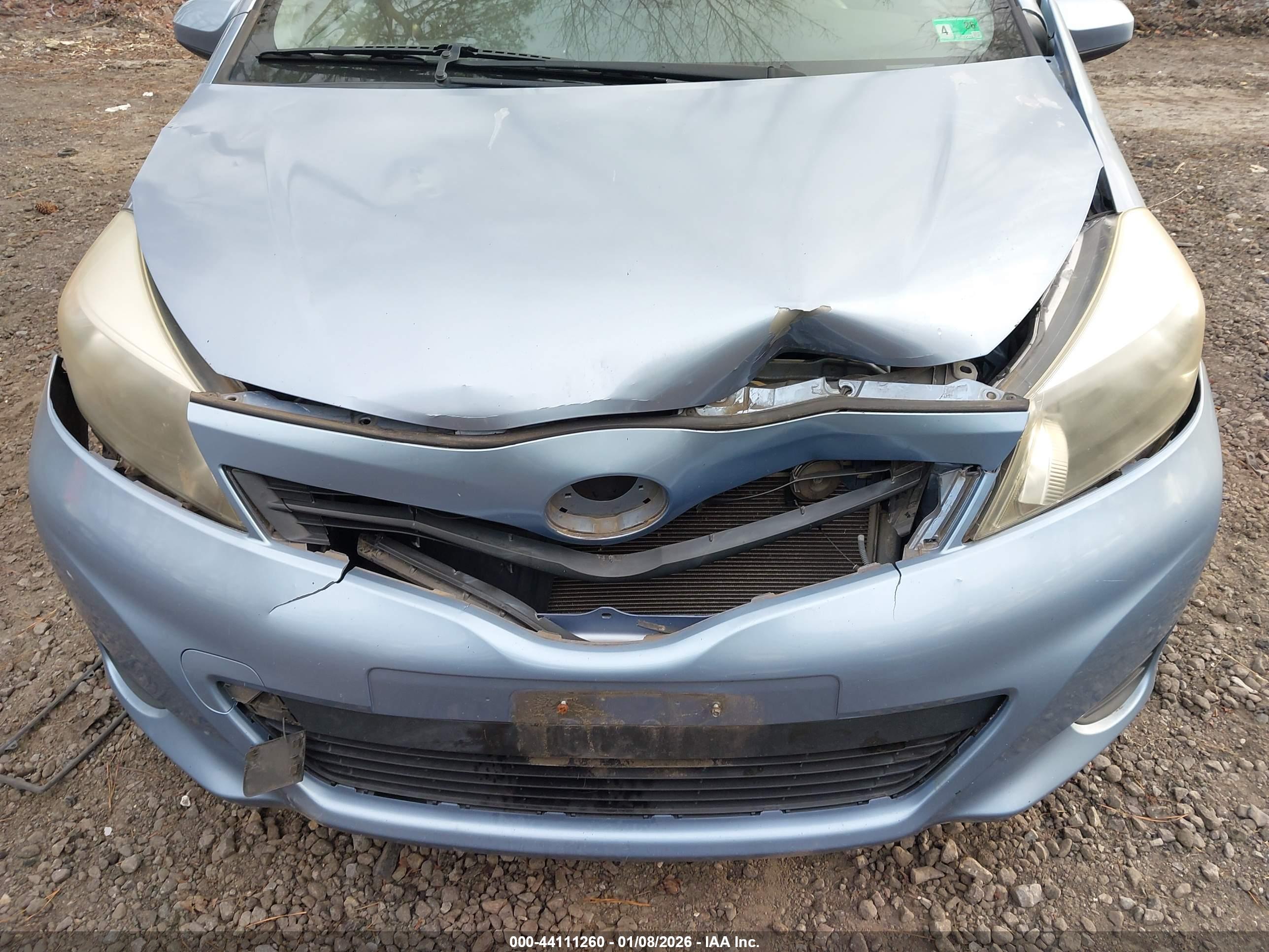 TOYOTA YARIS image 6