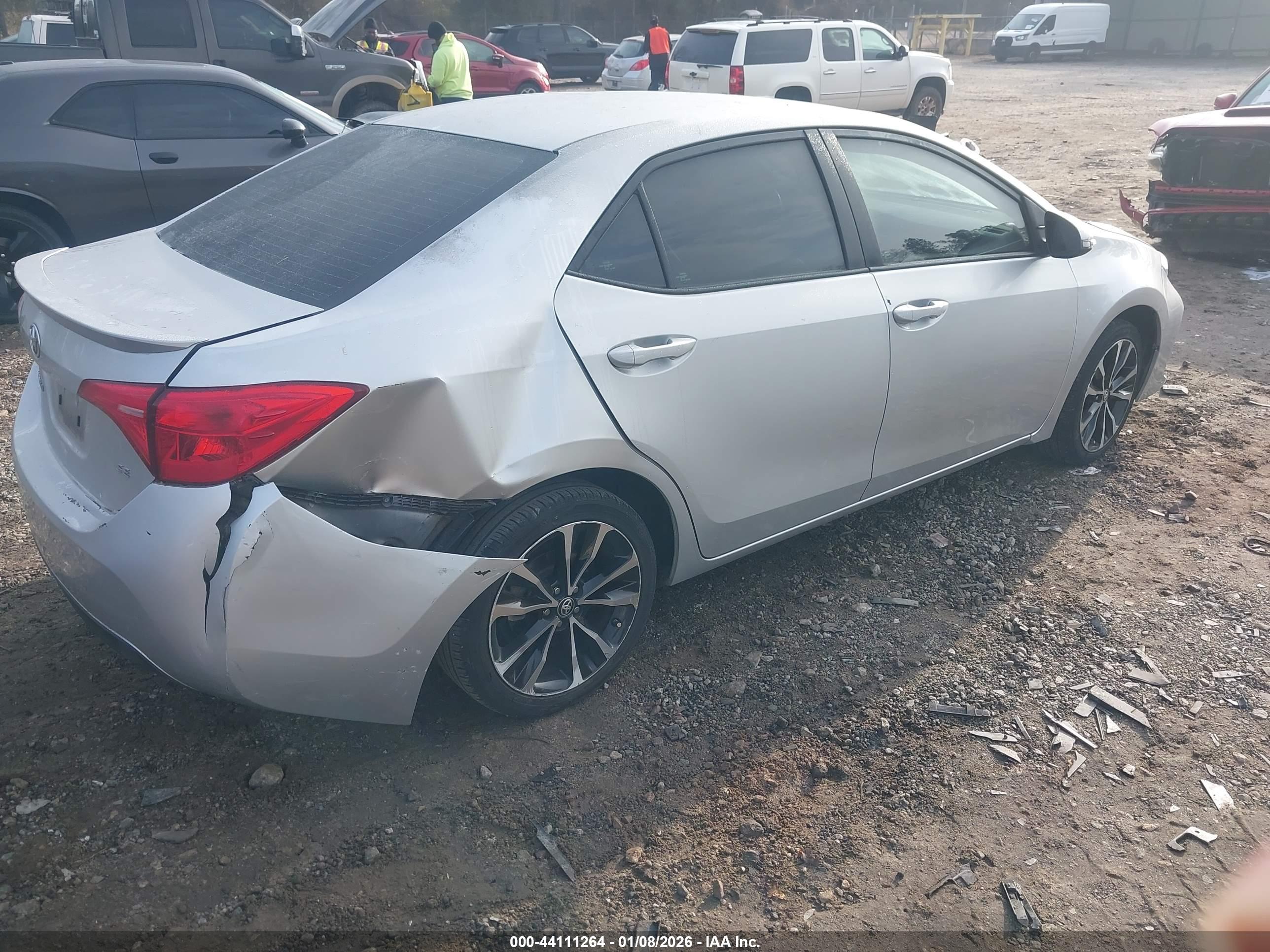TOYOTA COROLLA image 4