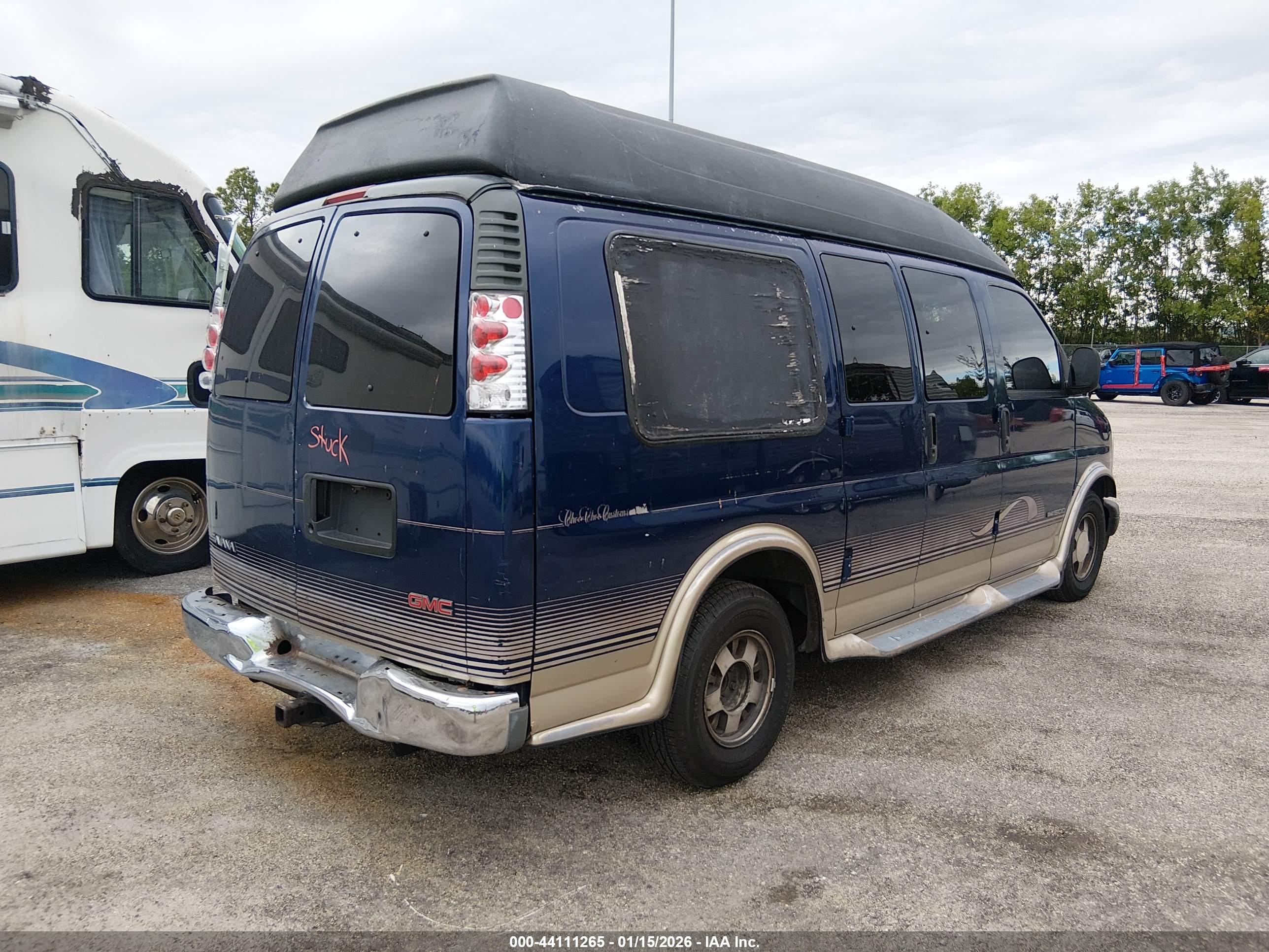 GMC SAVANA image 4