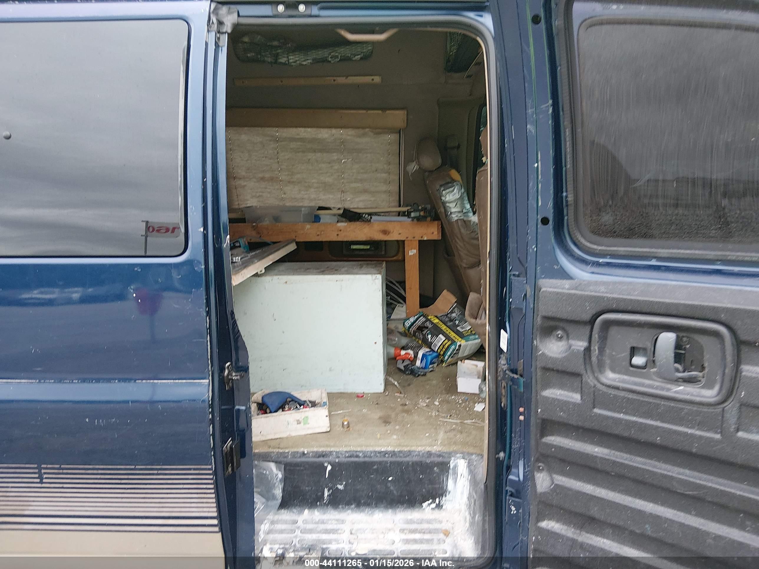 GMC SAVANA image 8
