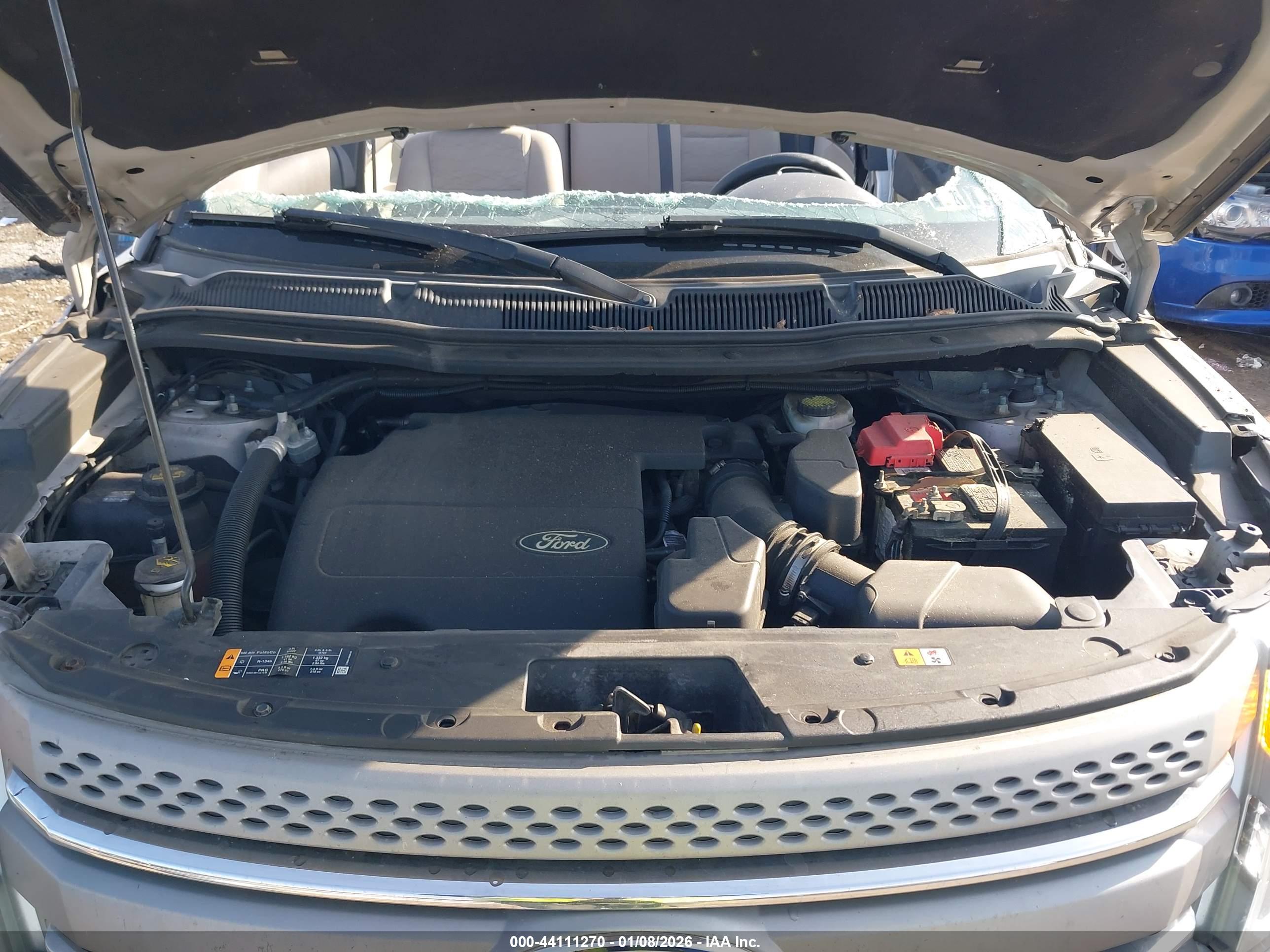 FORD EXPLORER image 10
