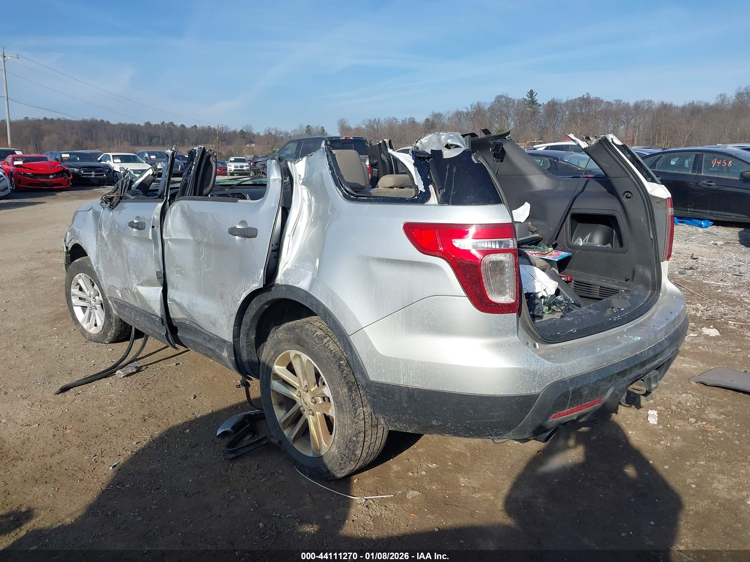 FORD EXPLORER image 3