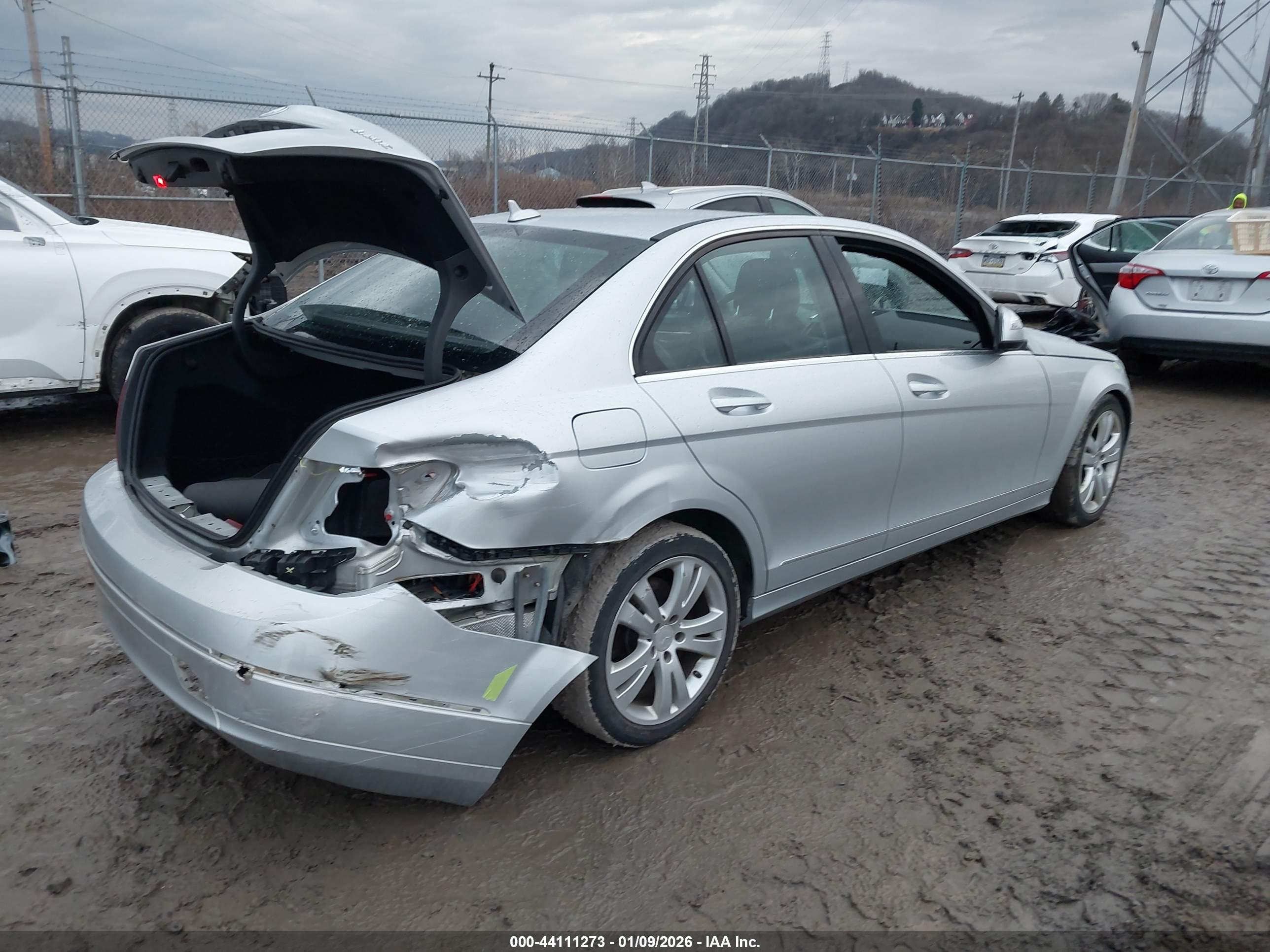 MERCEDES-BENZ C image 4