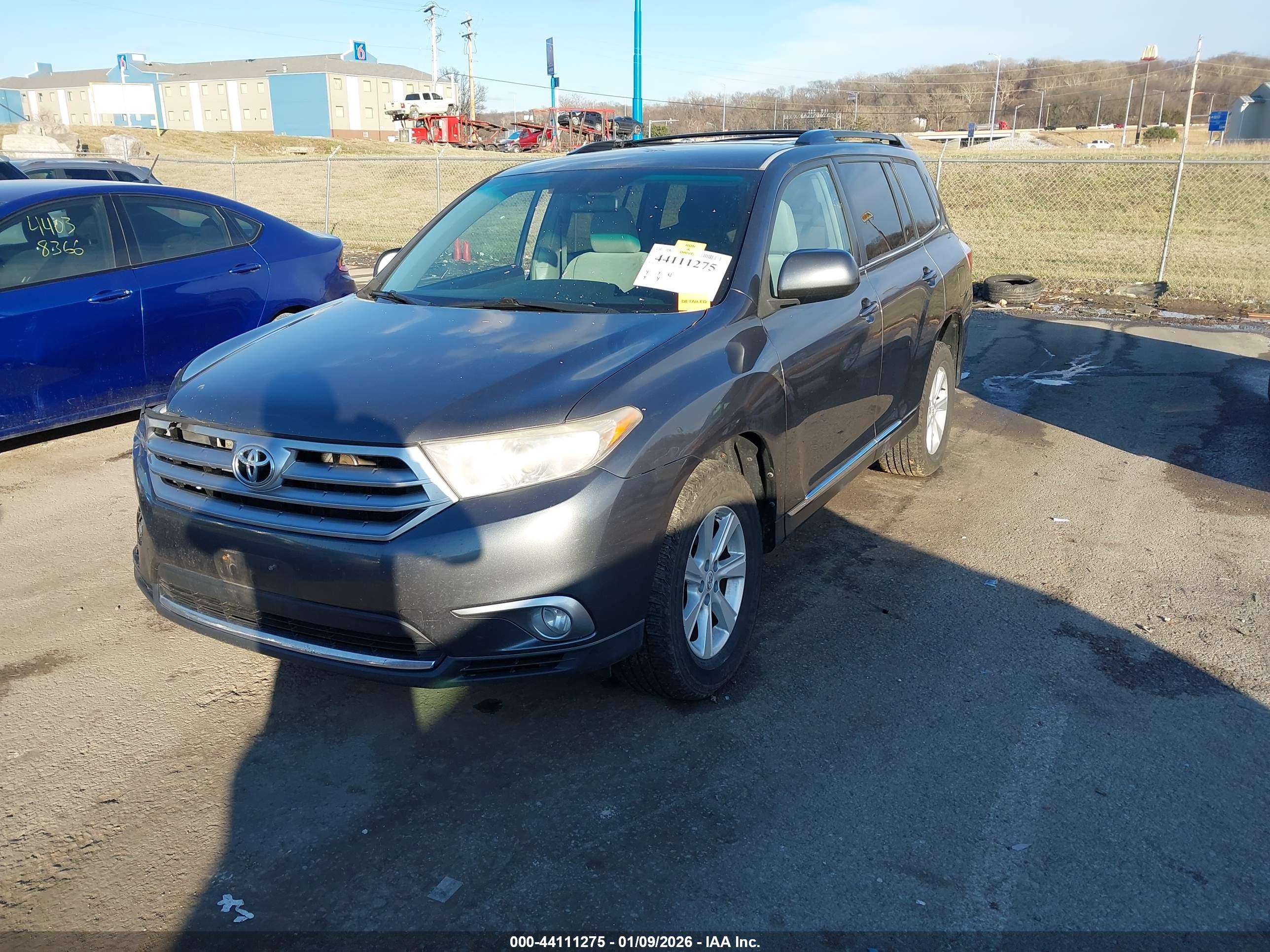 TOYOTA HIGHLANDER image 2