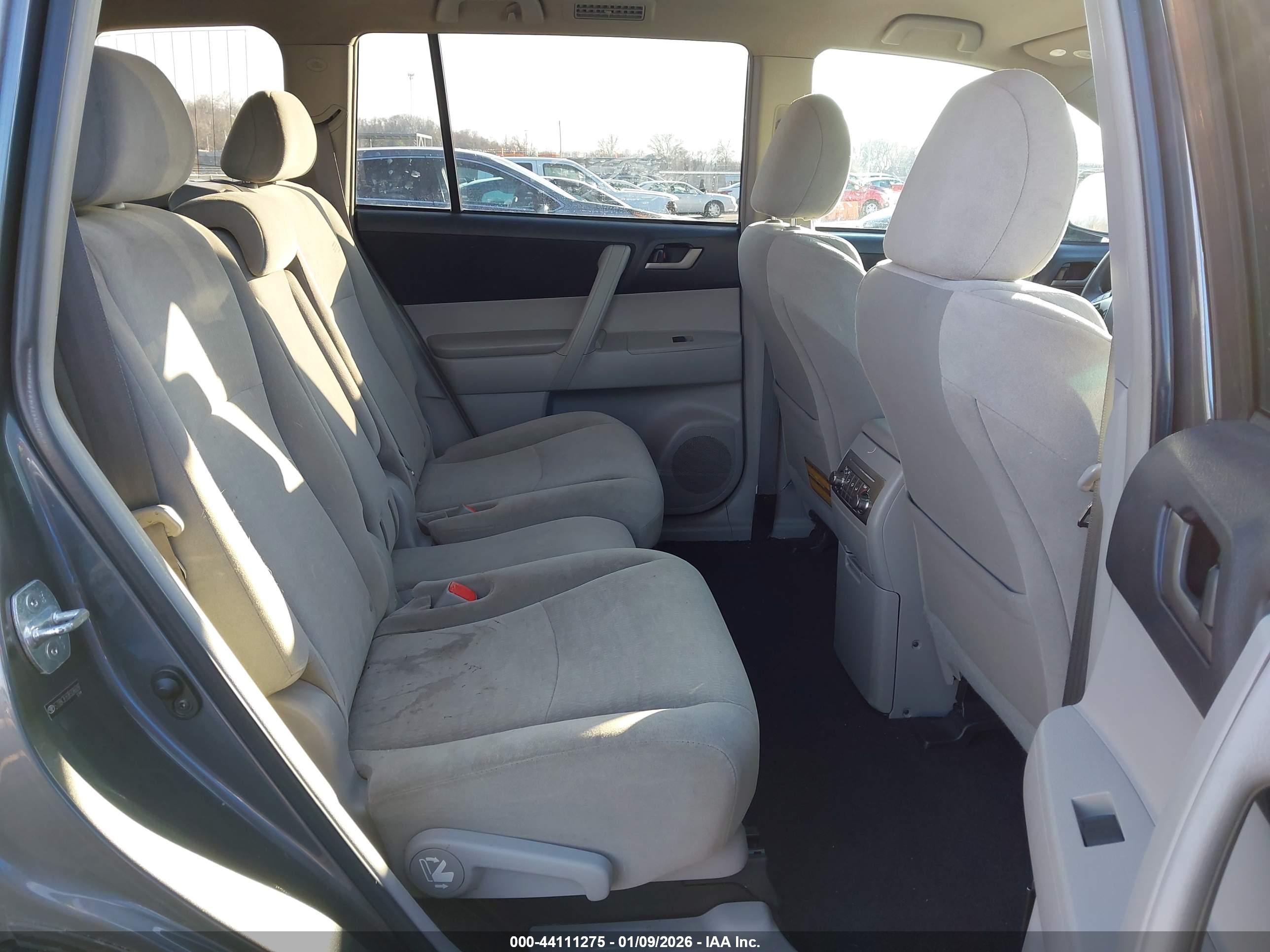 TOYOTA HIGHLANDER image 8