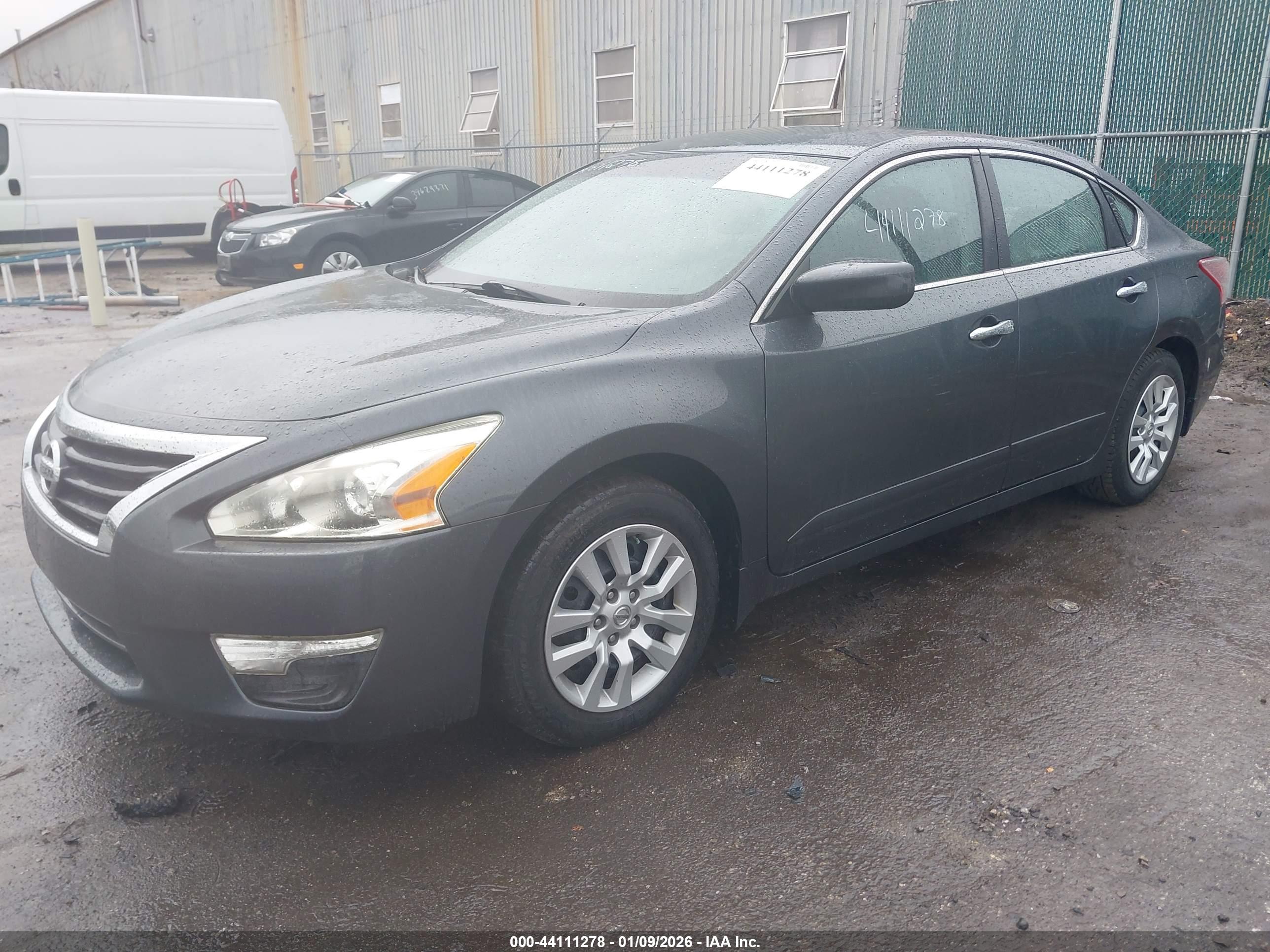 NISSAN ALTIMA image 2