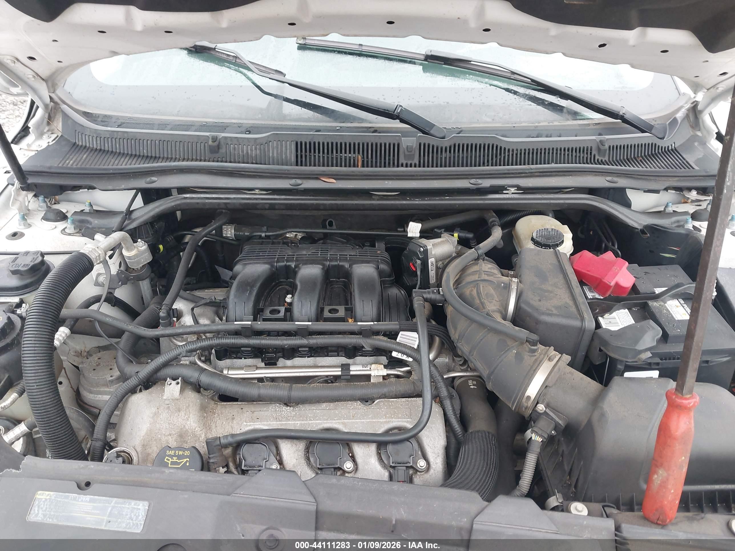 FORD TAURUS image 10