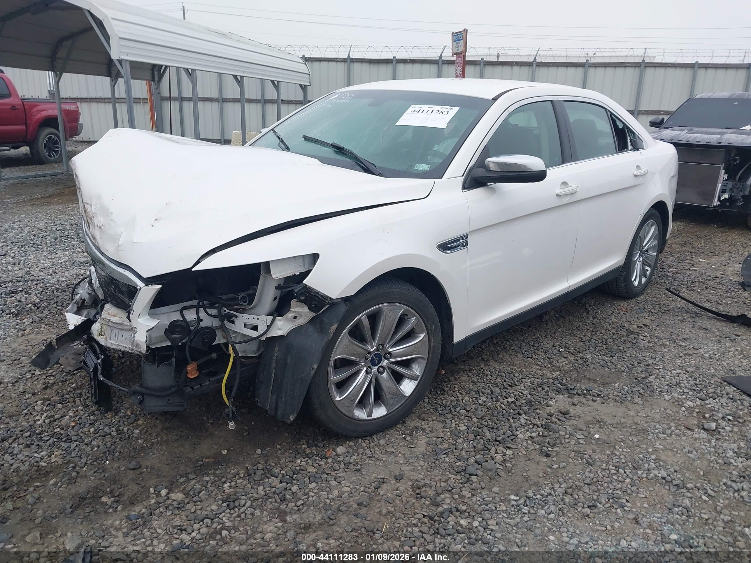 FORD TAURUS image 2