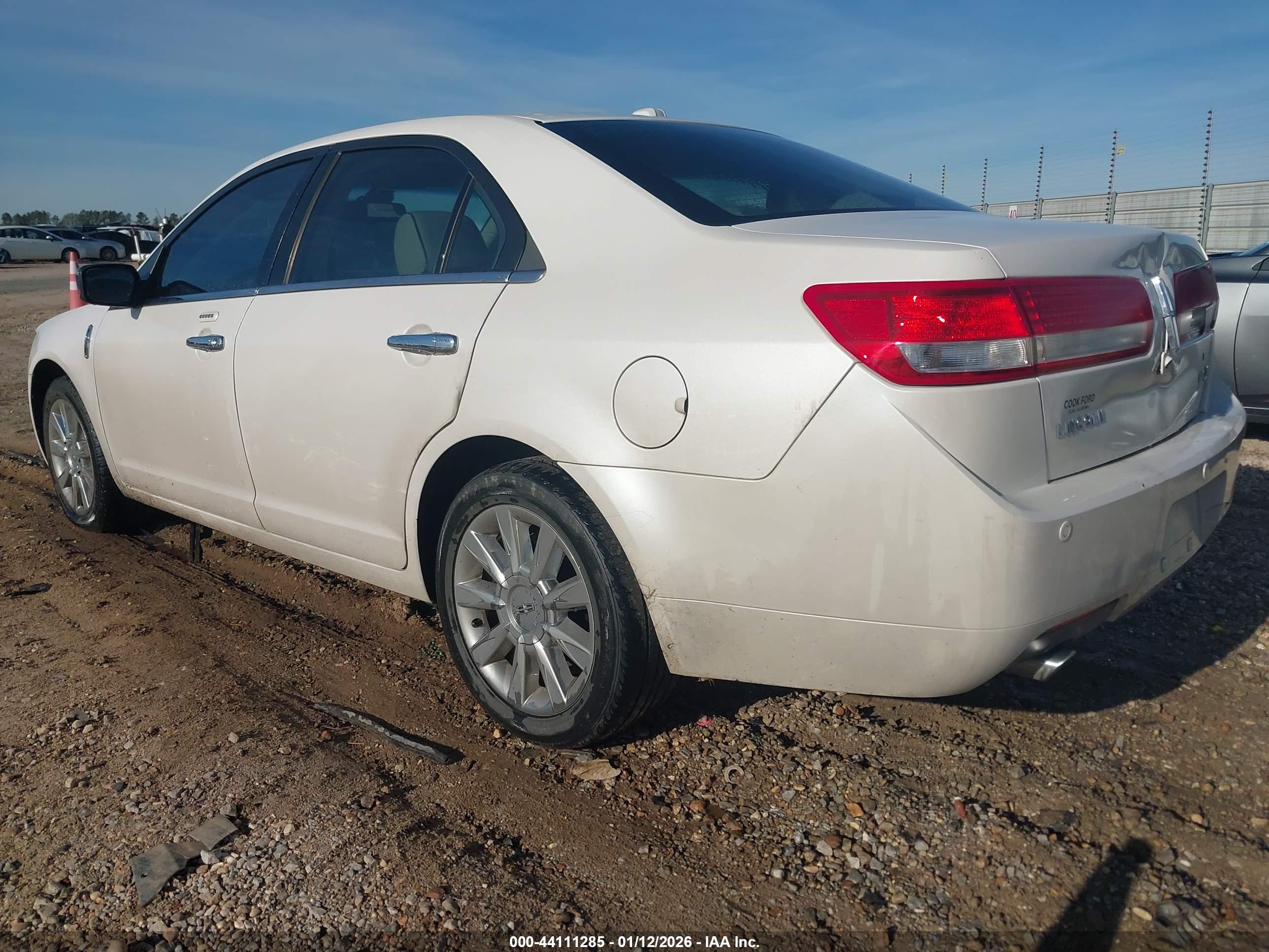 LINCOLN MKZ image 3