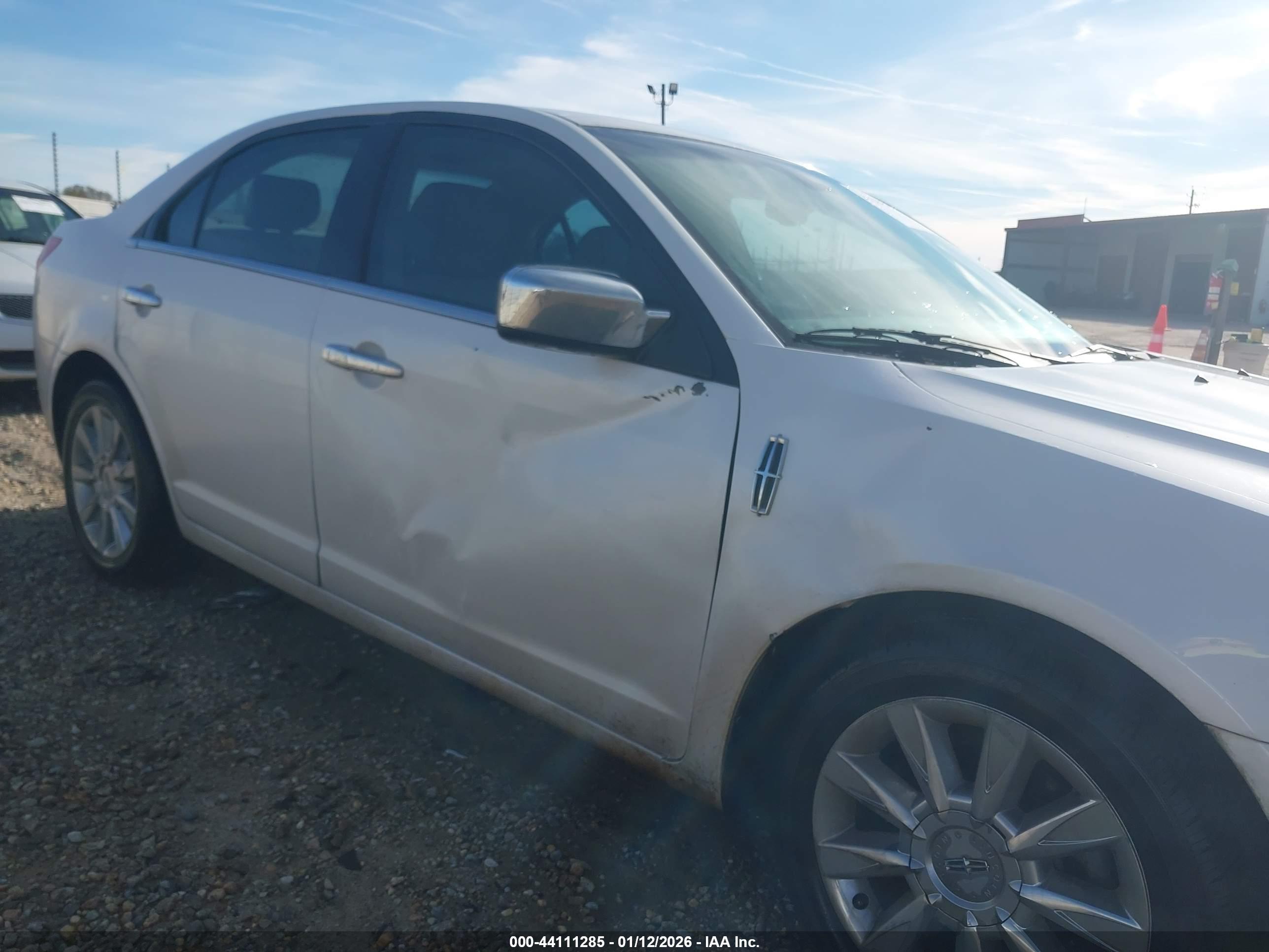 LINCOLN MKZ image 6