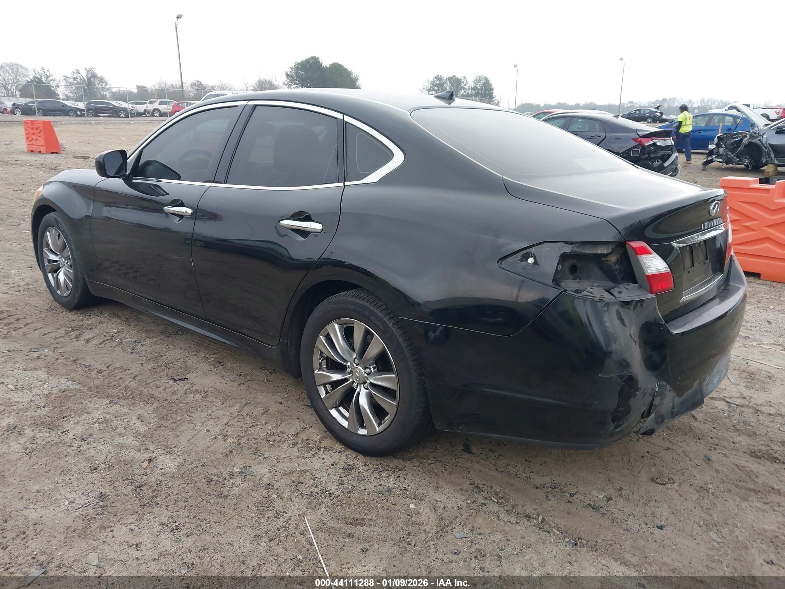 INFINITI M37 image 3