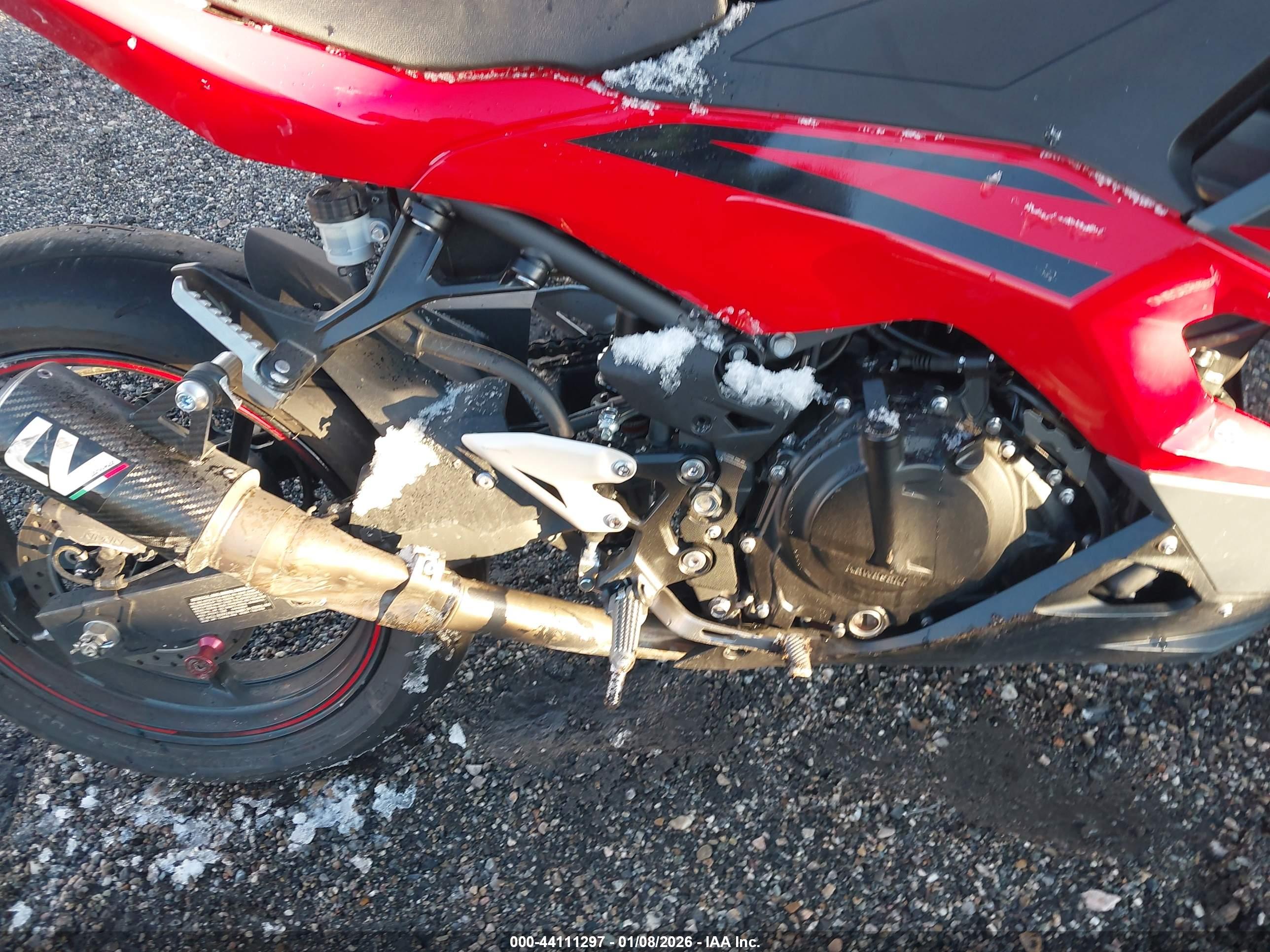 KAWASAKI EX500 image 8