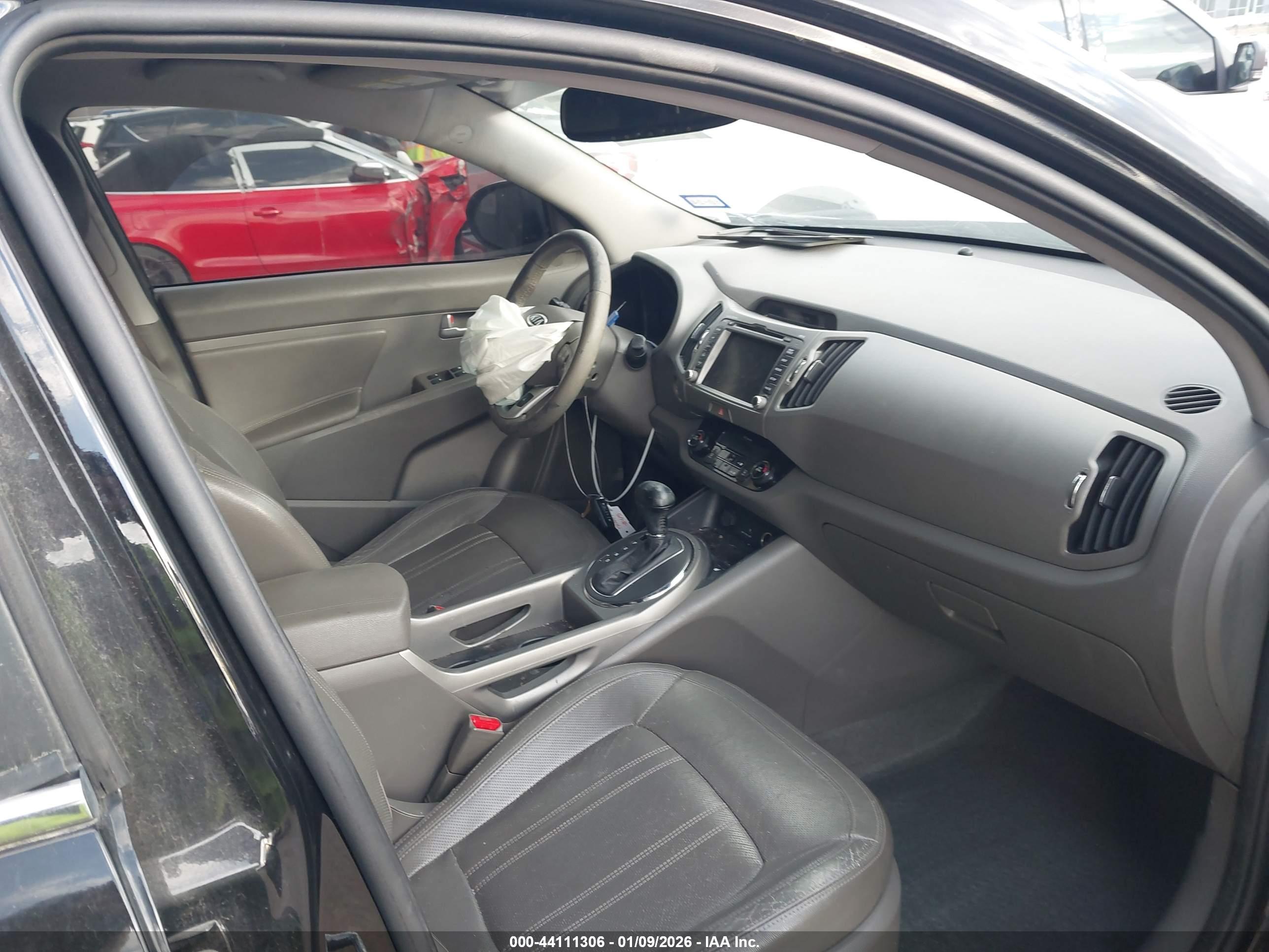 KIA SPORTAGE image 5