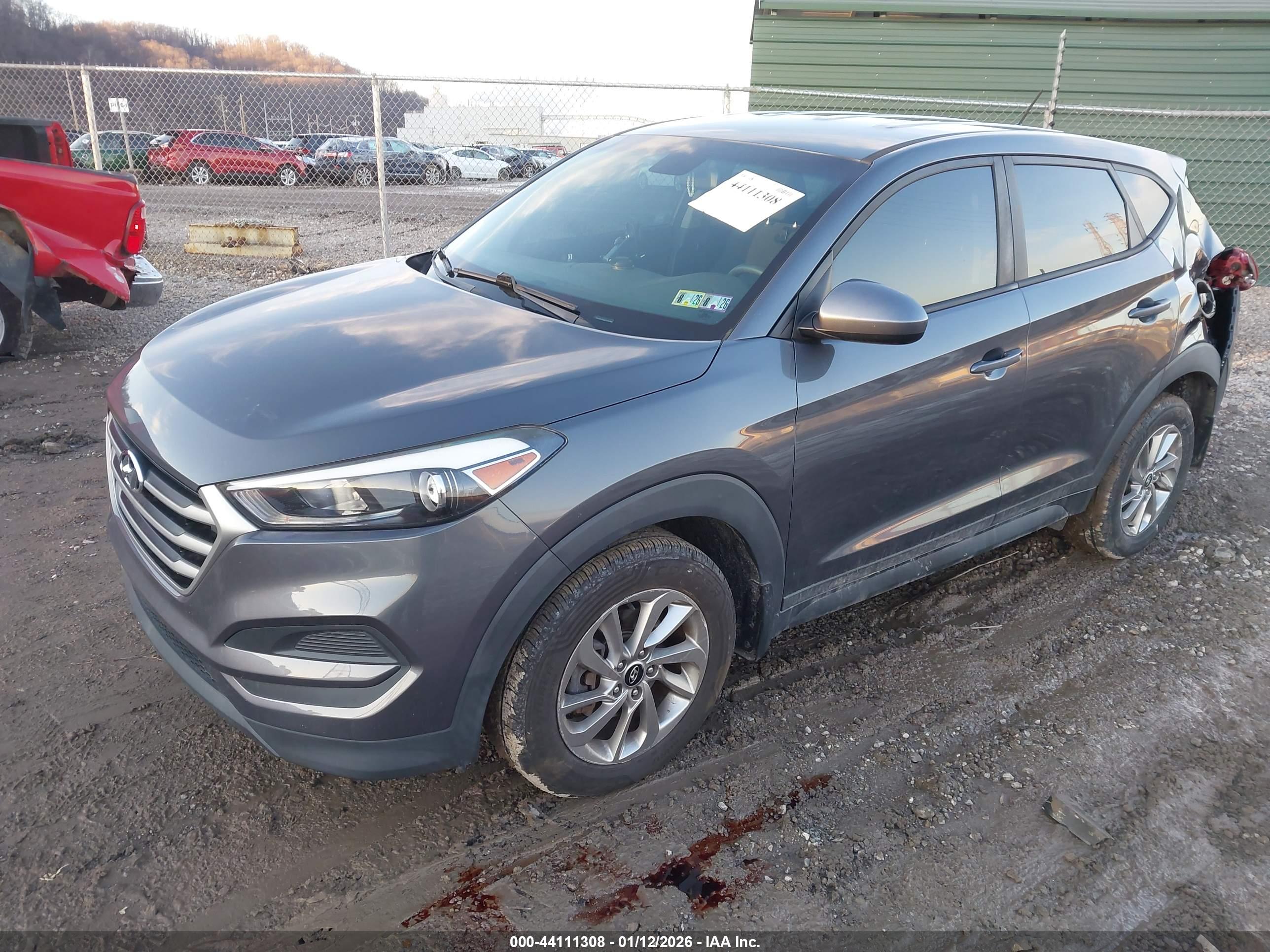 HYUNDAI TUCSON image 2