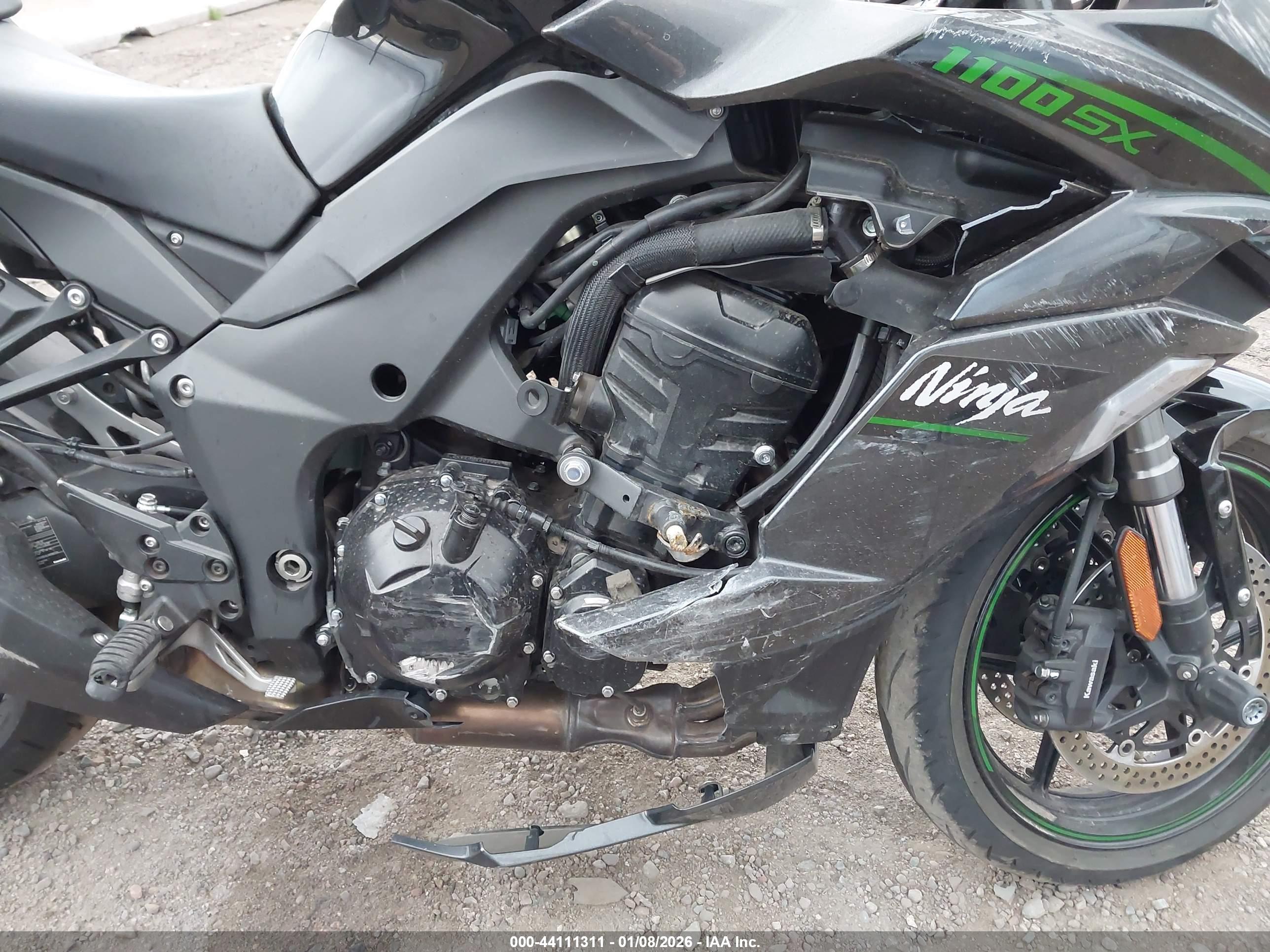 KAWASAKI ZX1100 image 8