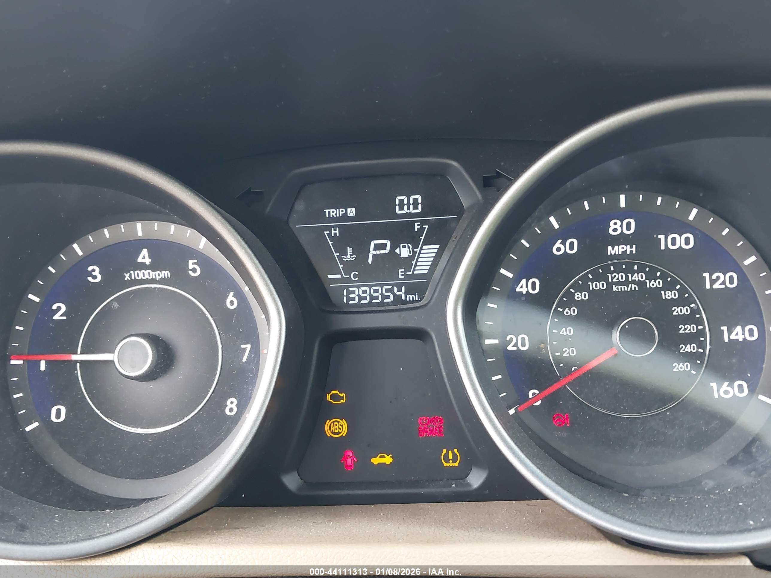 HYUNDAI ELANTRA image 7