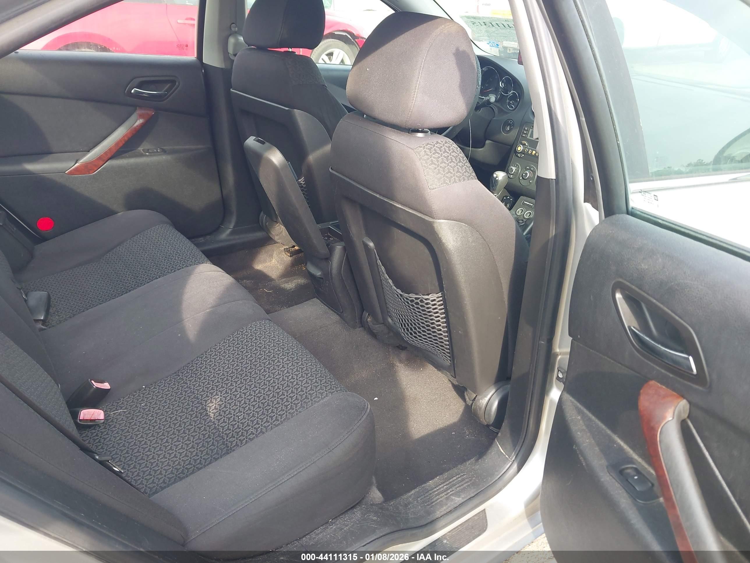PONTIAC G6 image 8