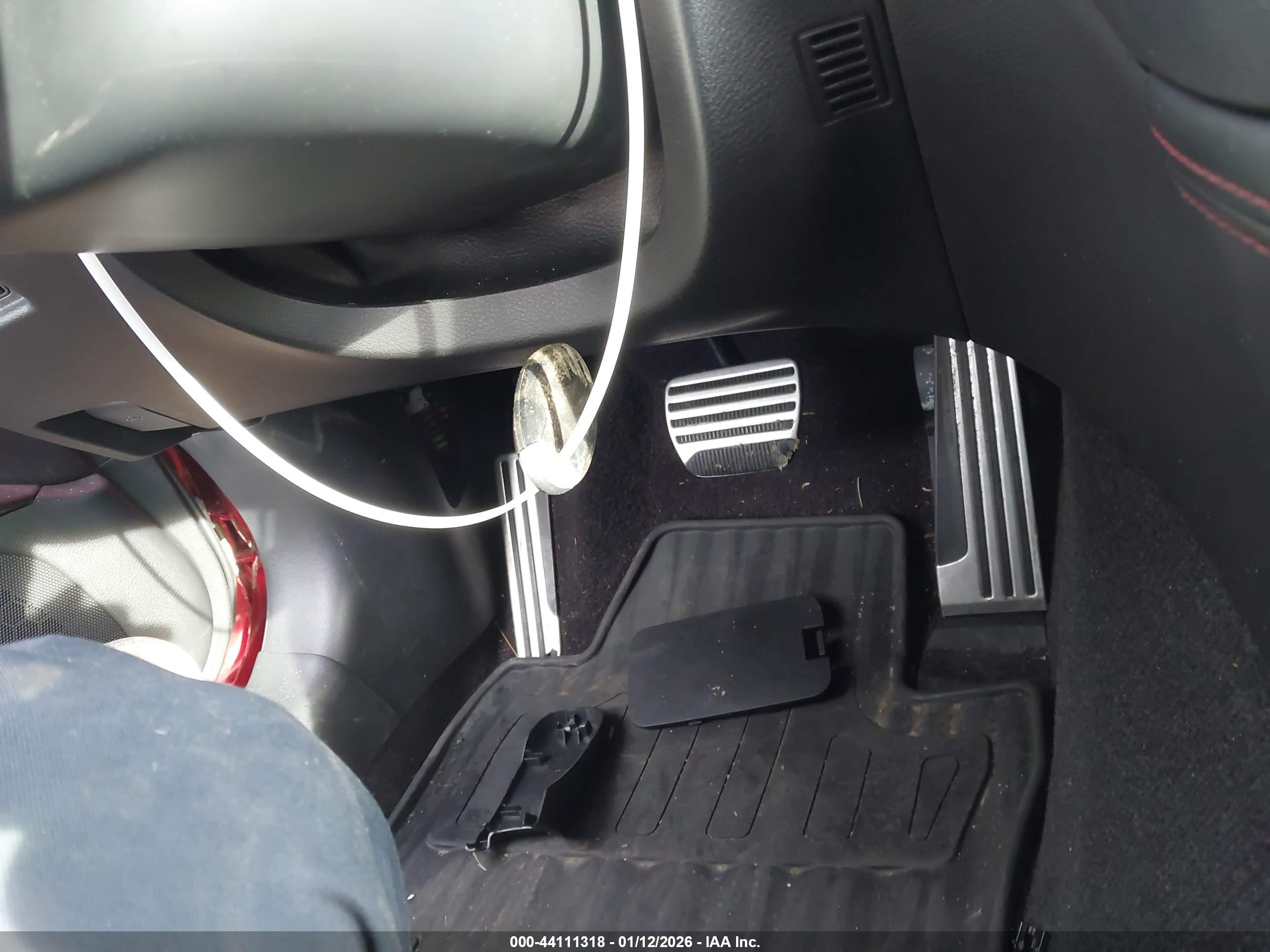 INFINITI Q50 image 11