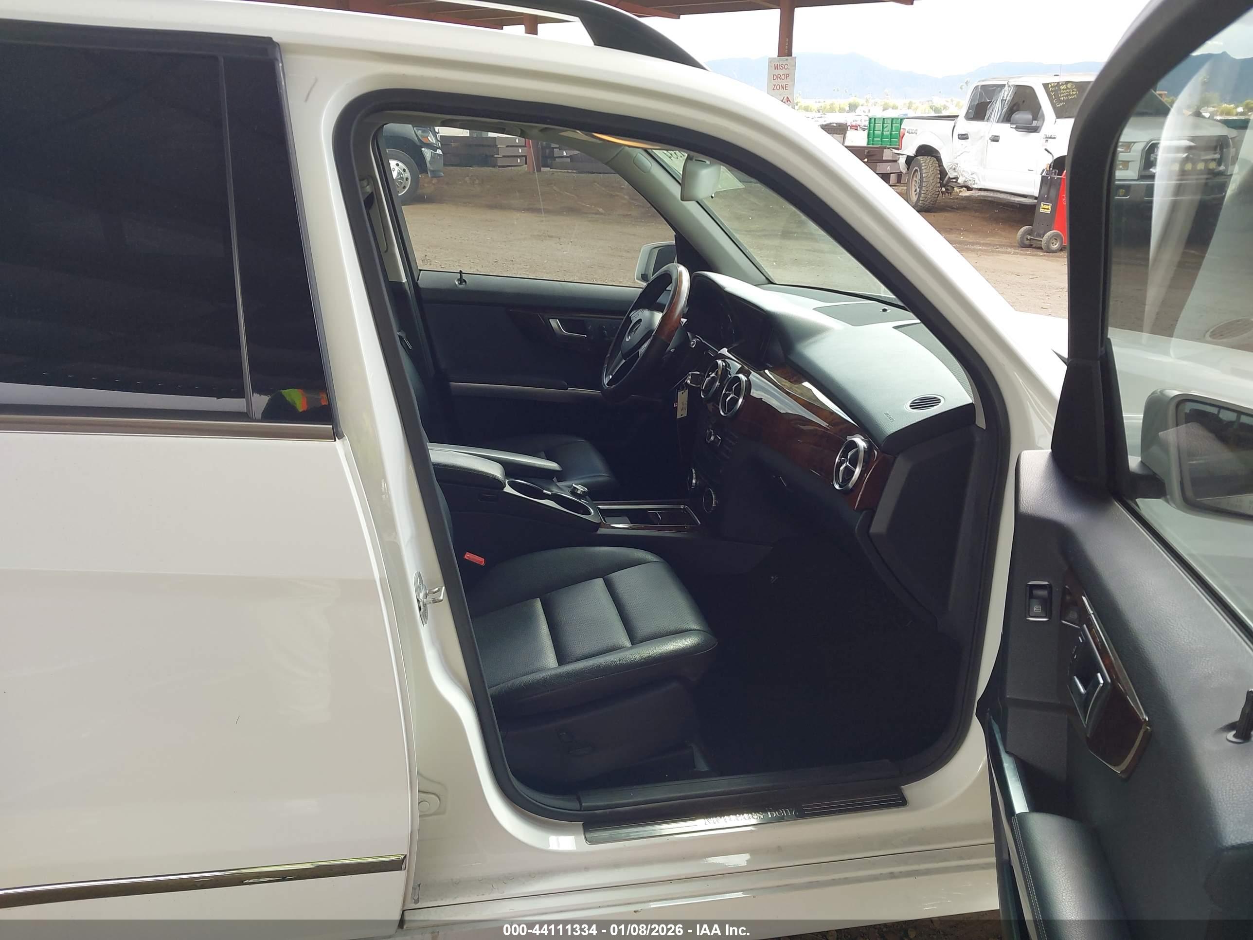 MERCEDES-BENZ GLK image 5