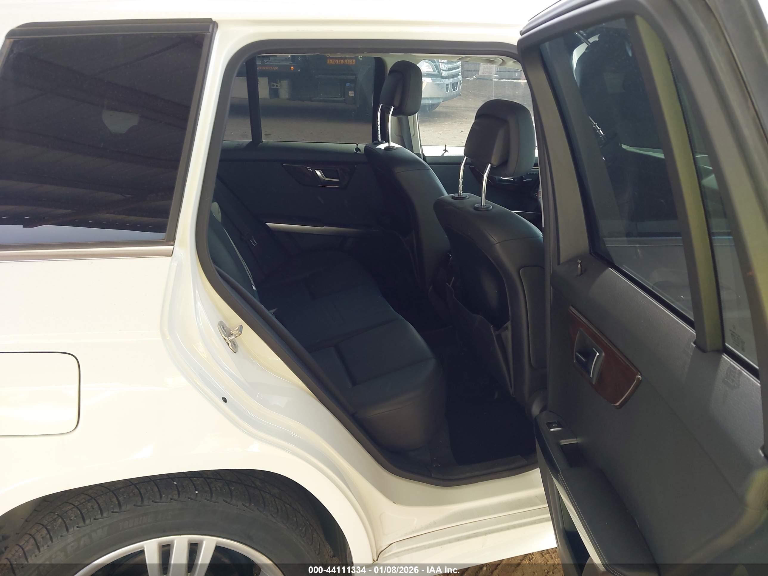 MERCEDES-BENZ GLK image 8