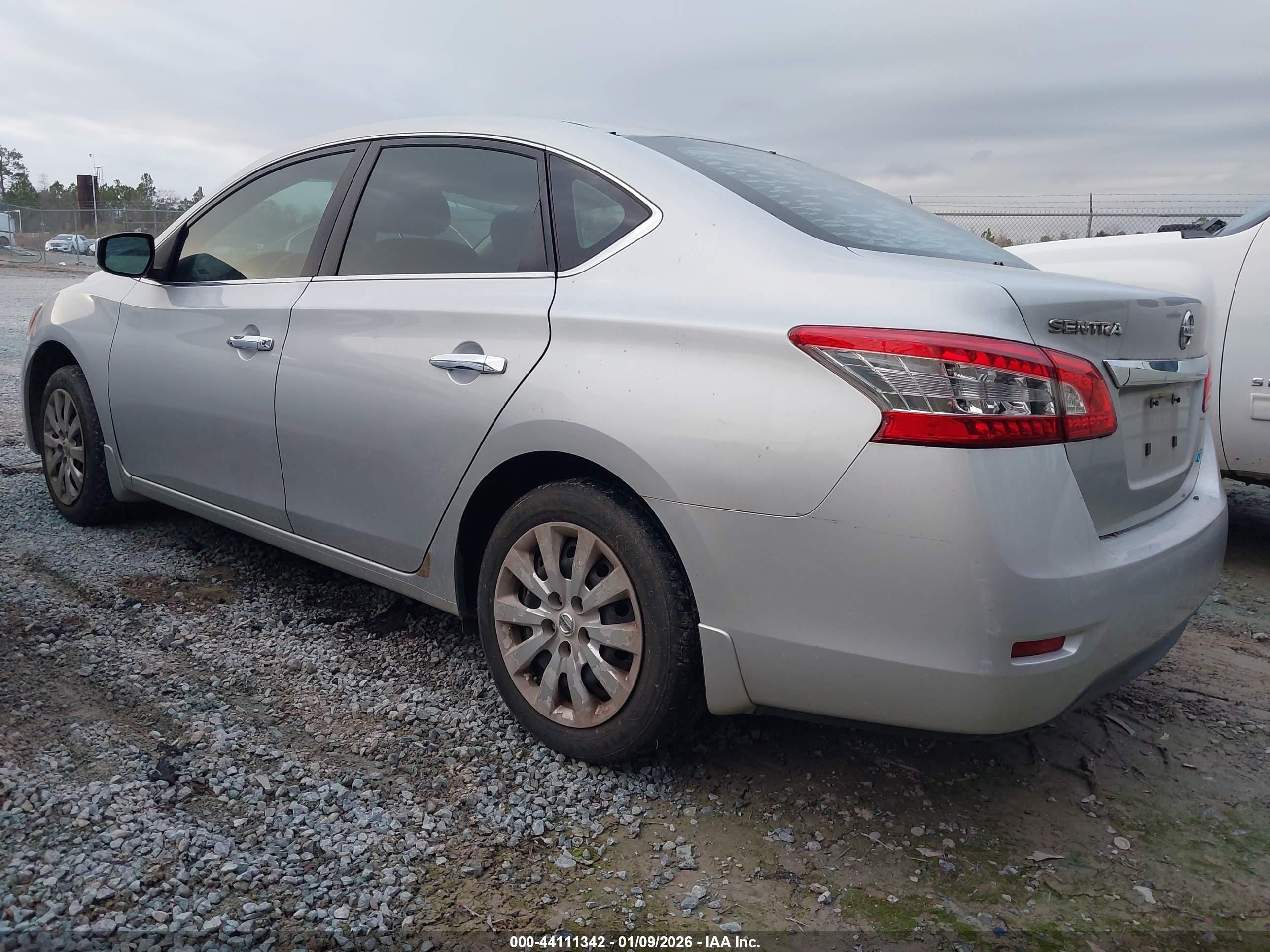 NISSAN SENTRA image 3