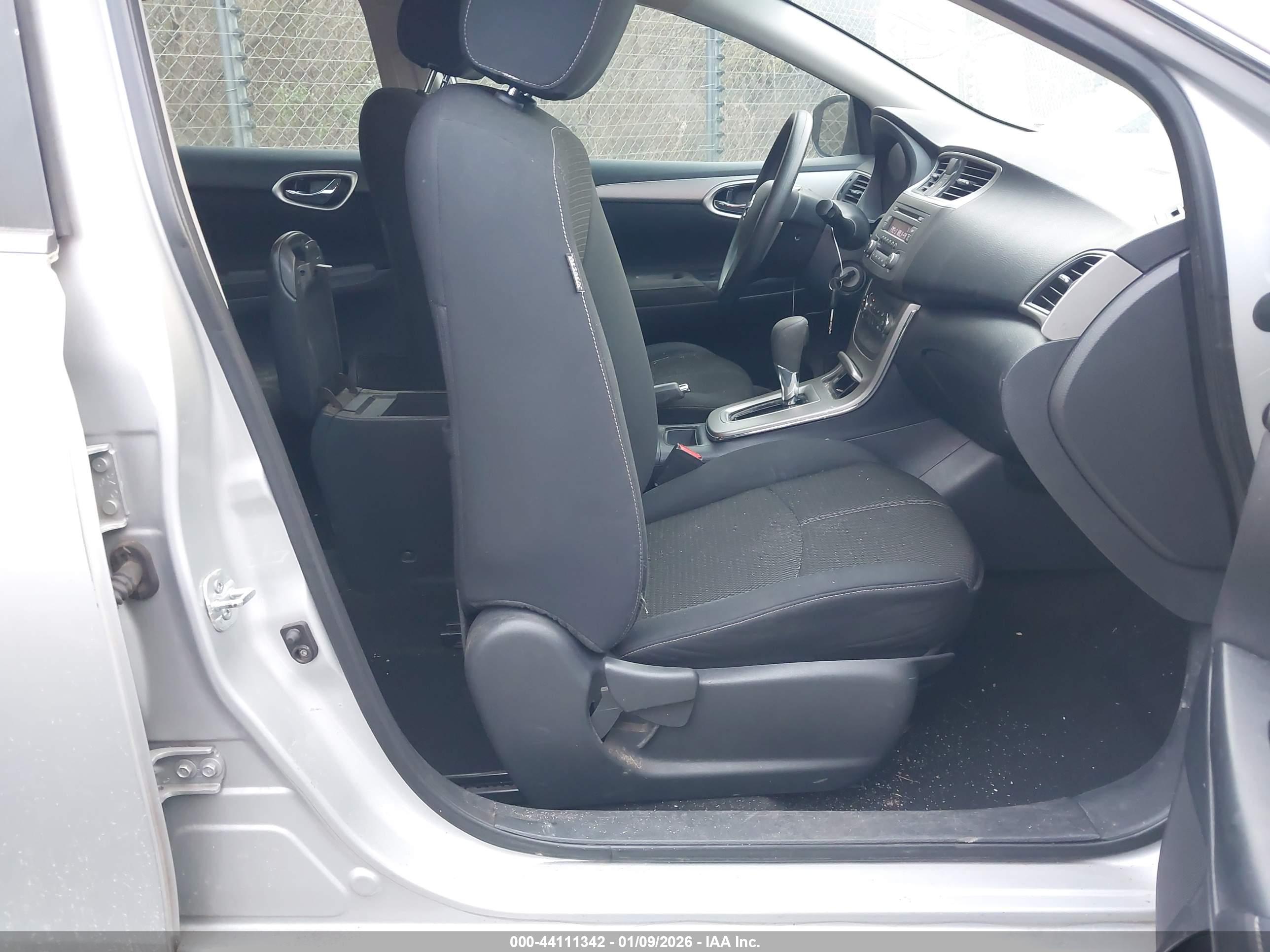 NISSAN SENTRA image 5