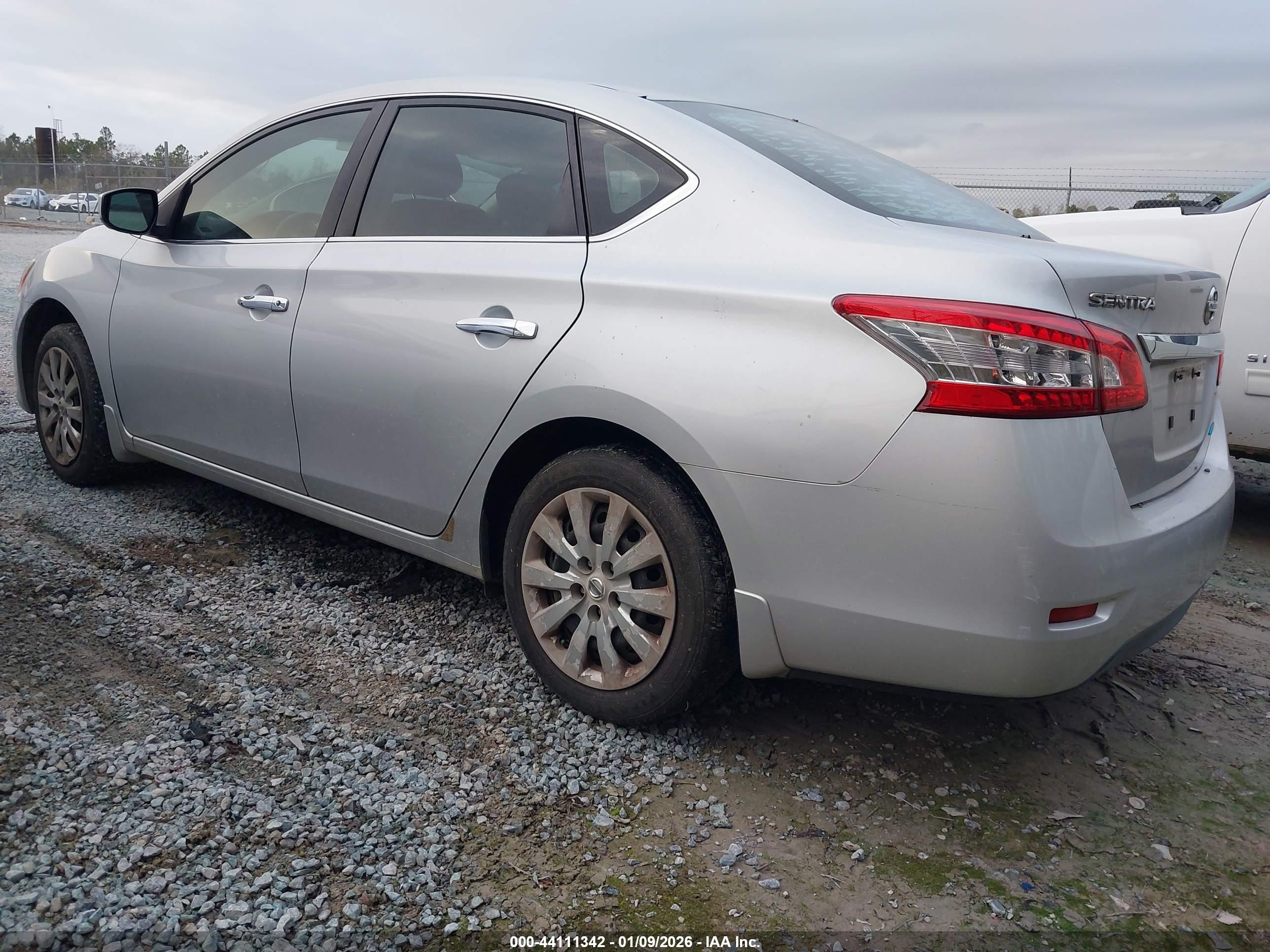 NISSAN SENTRA image 6
