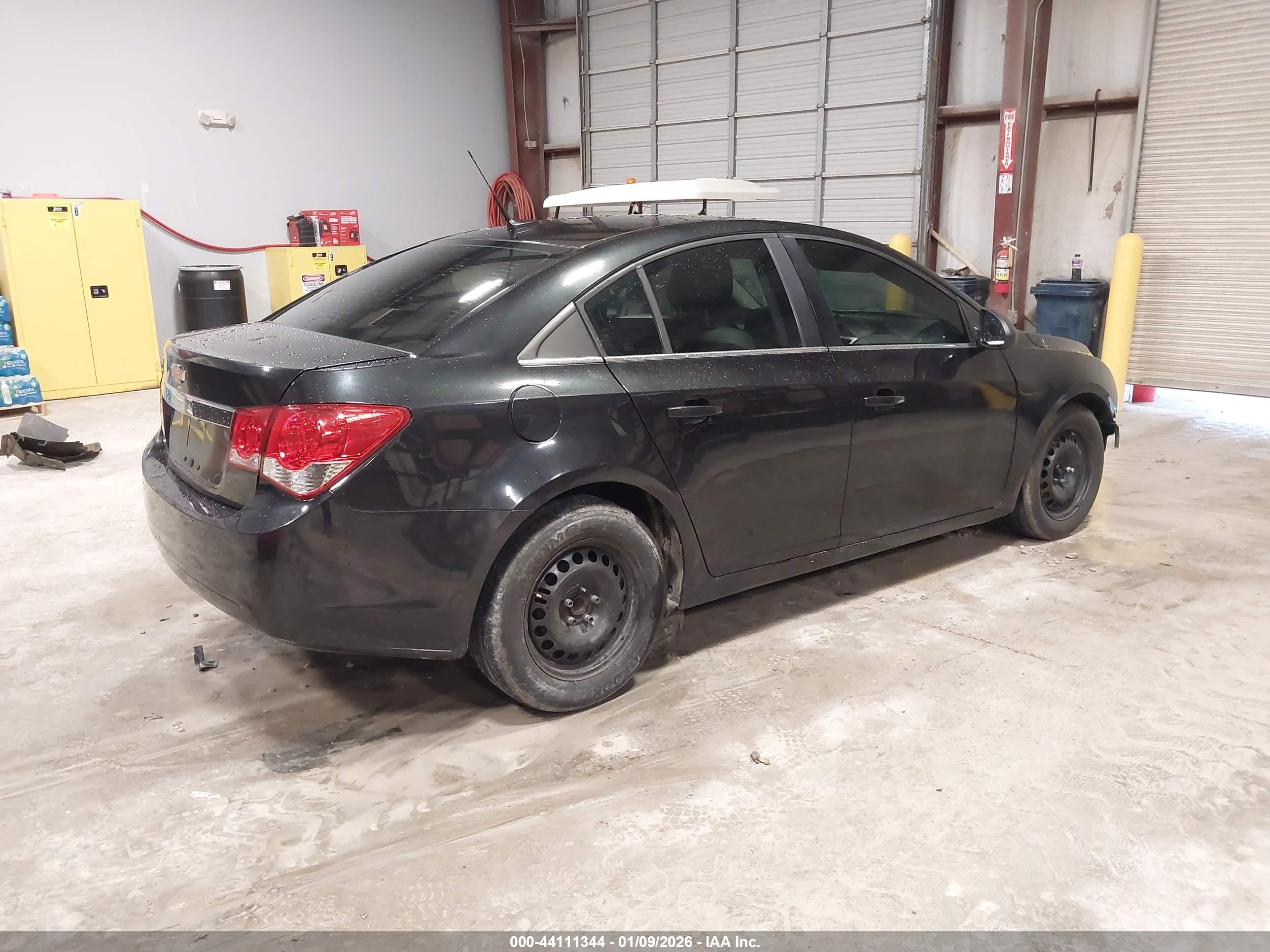 CHEVROLET CRUZE image 4