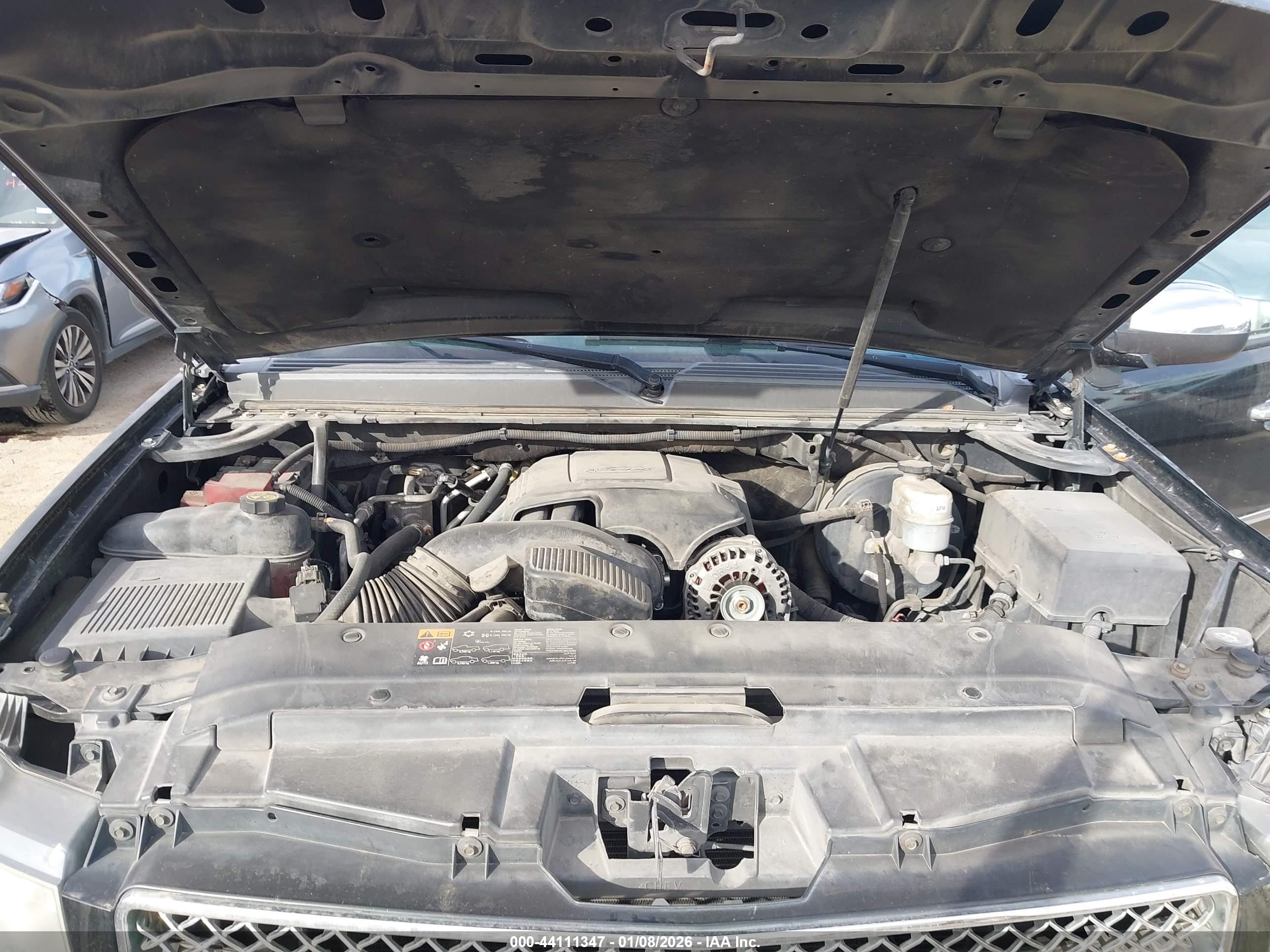 CHEVROLET TAHOE image 10