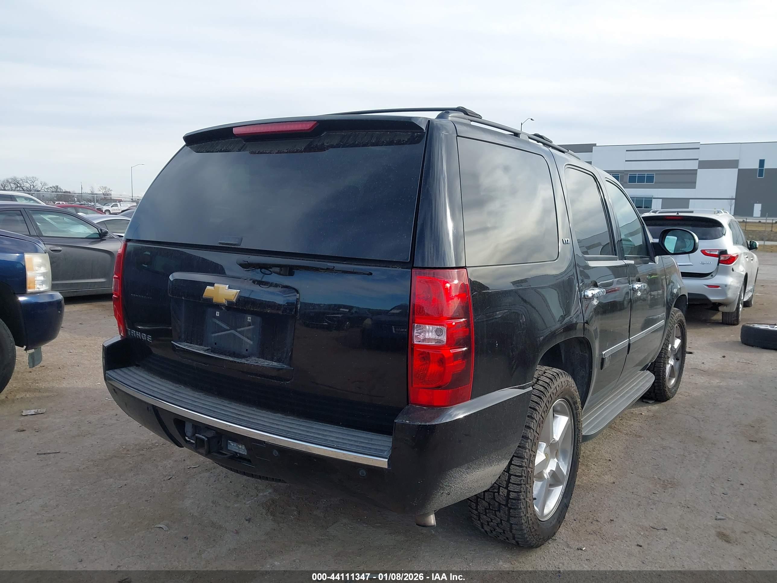 CHEVROLET TAHOE image 4