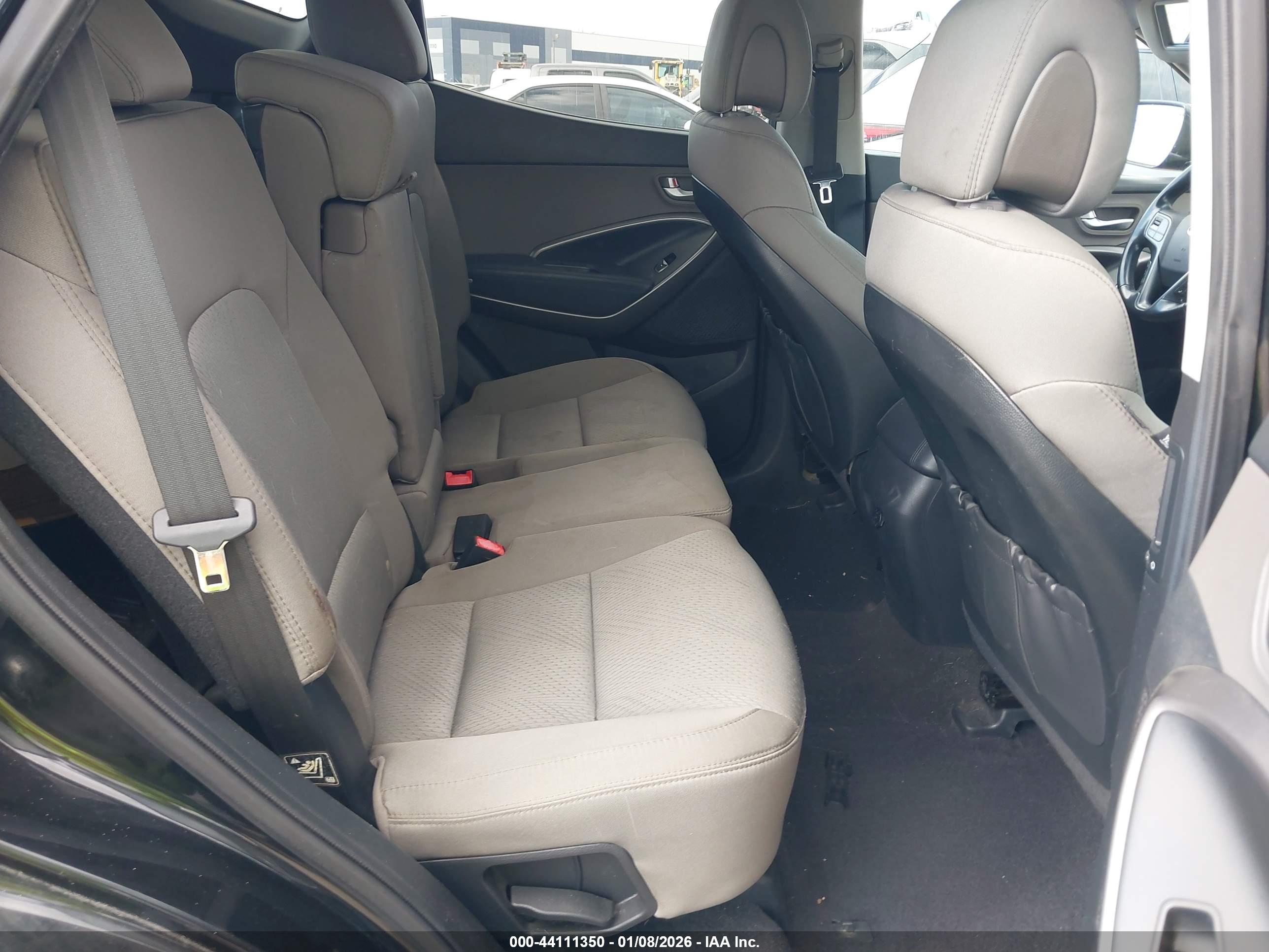 HYUNDAI SANTA image 8