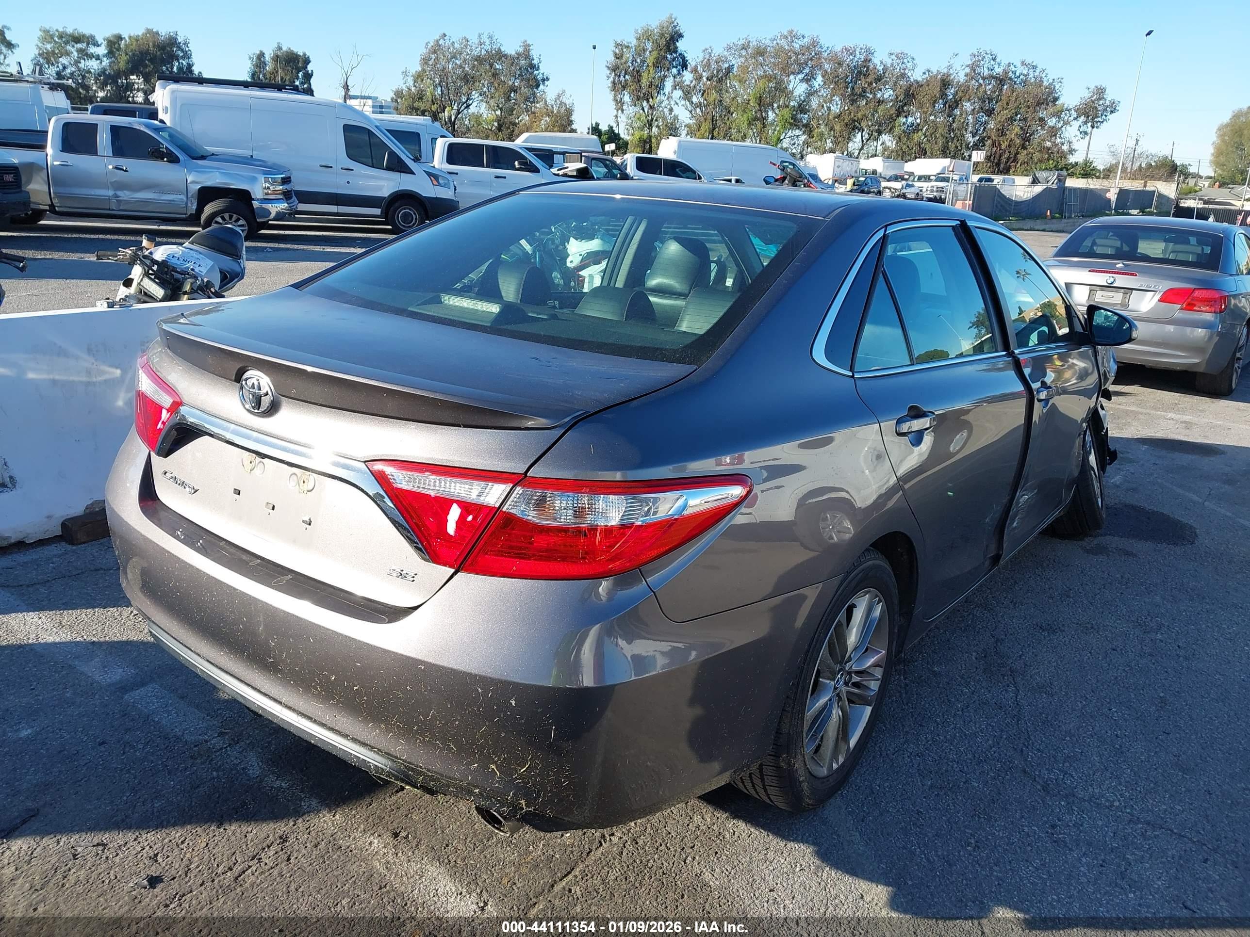 TOYOTA CAMRY image 4