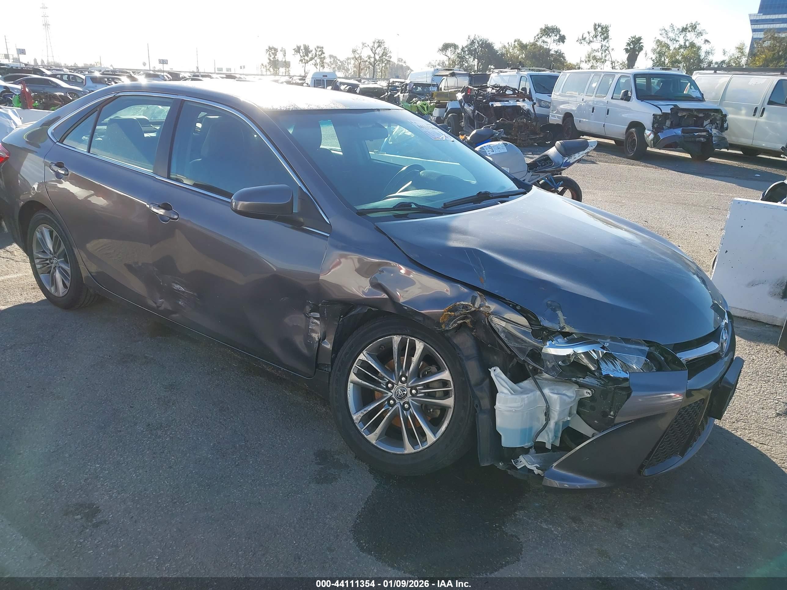 TOYOTA CAMRY image 6