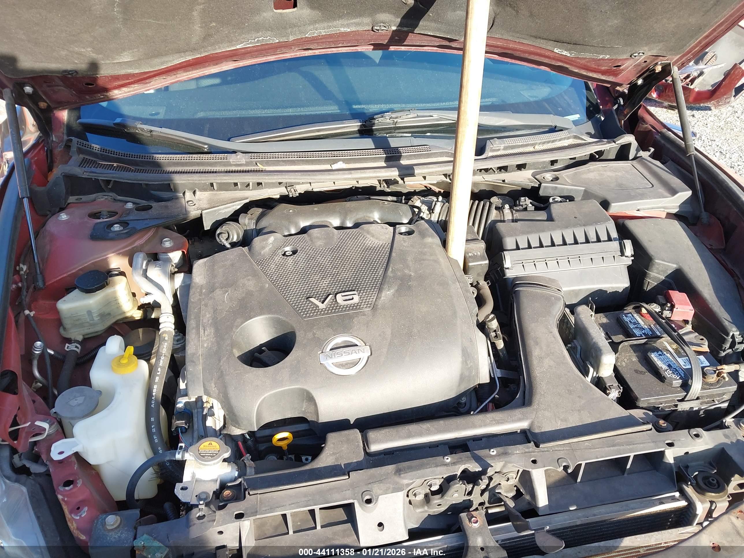 NISSAN MAXIMA image 10