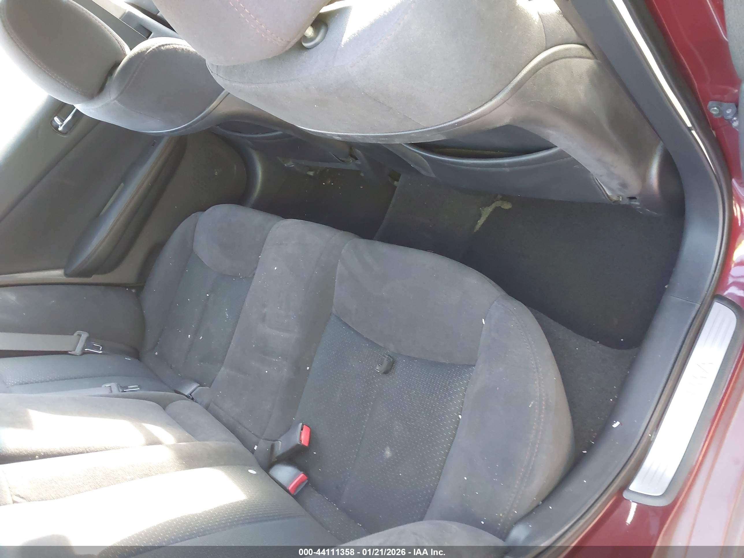 NISSAN MAXIMA image 8
