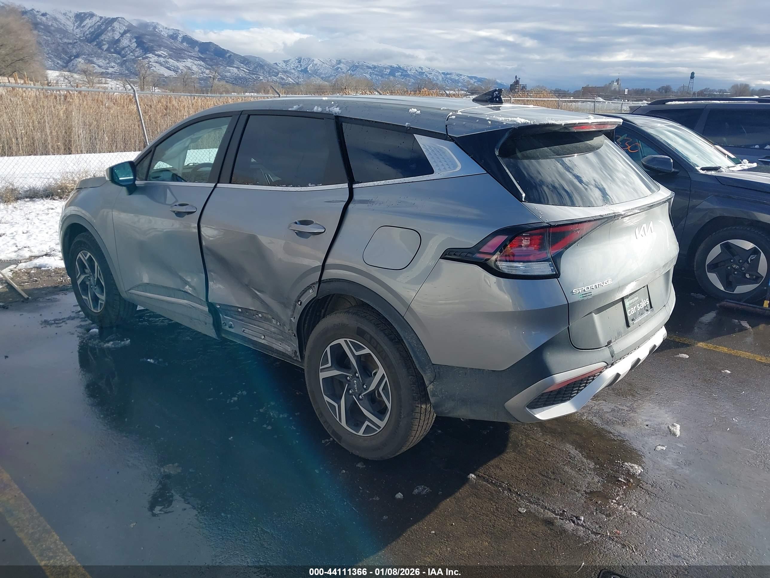 KIA SPORTAGE image 3