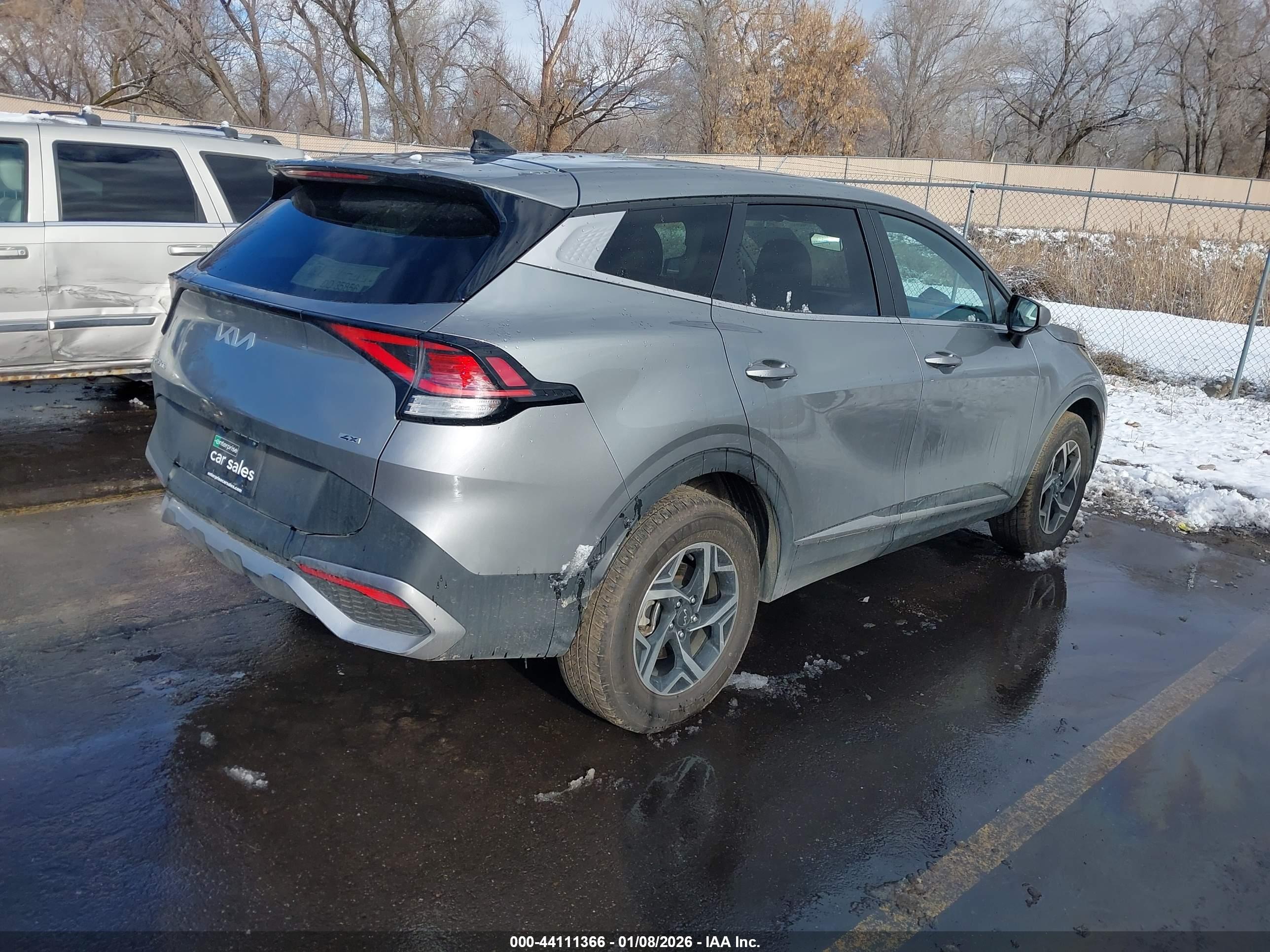 KIA SPORTAGE image 4