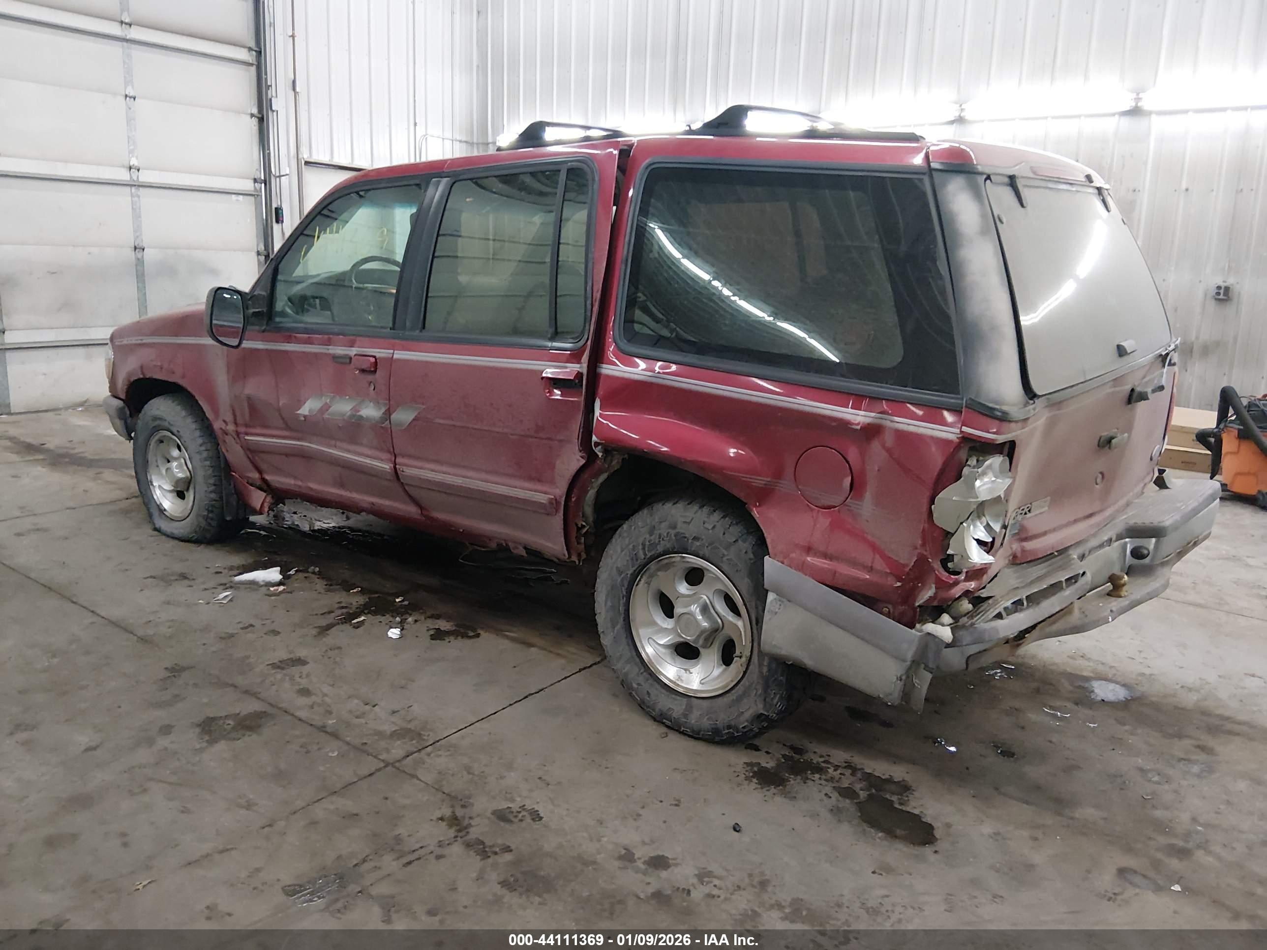 FORD EXPLORER image 3