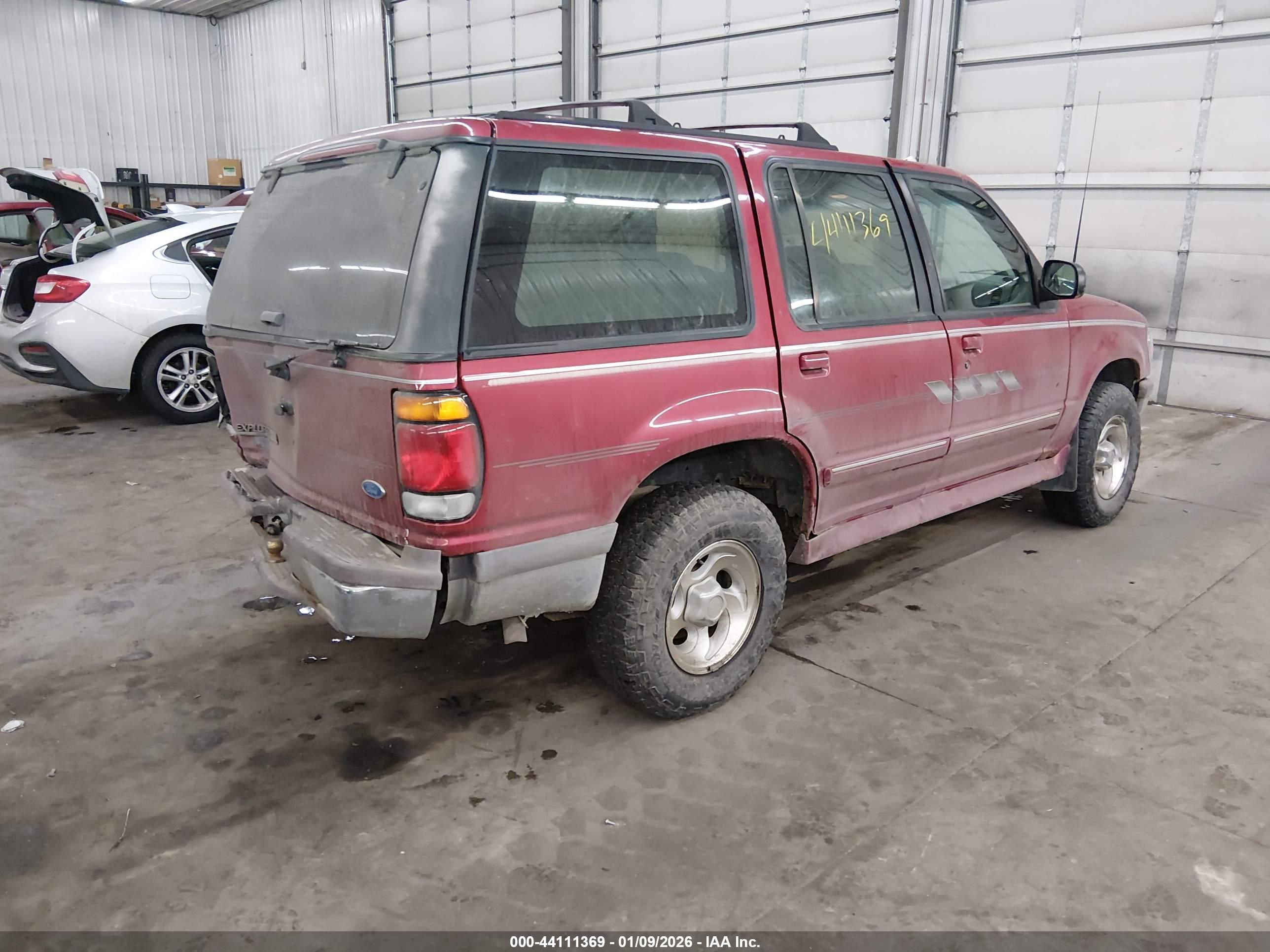 FORD EXPLORER image 4
