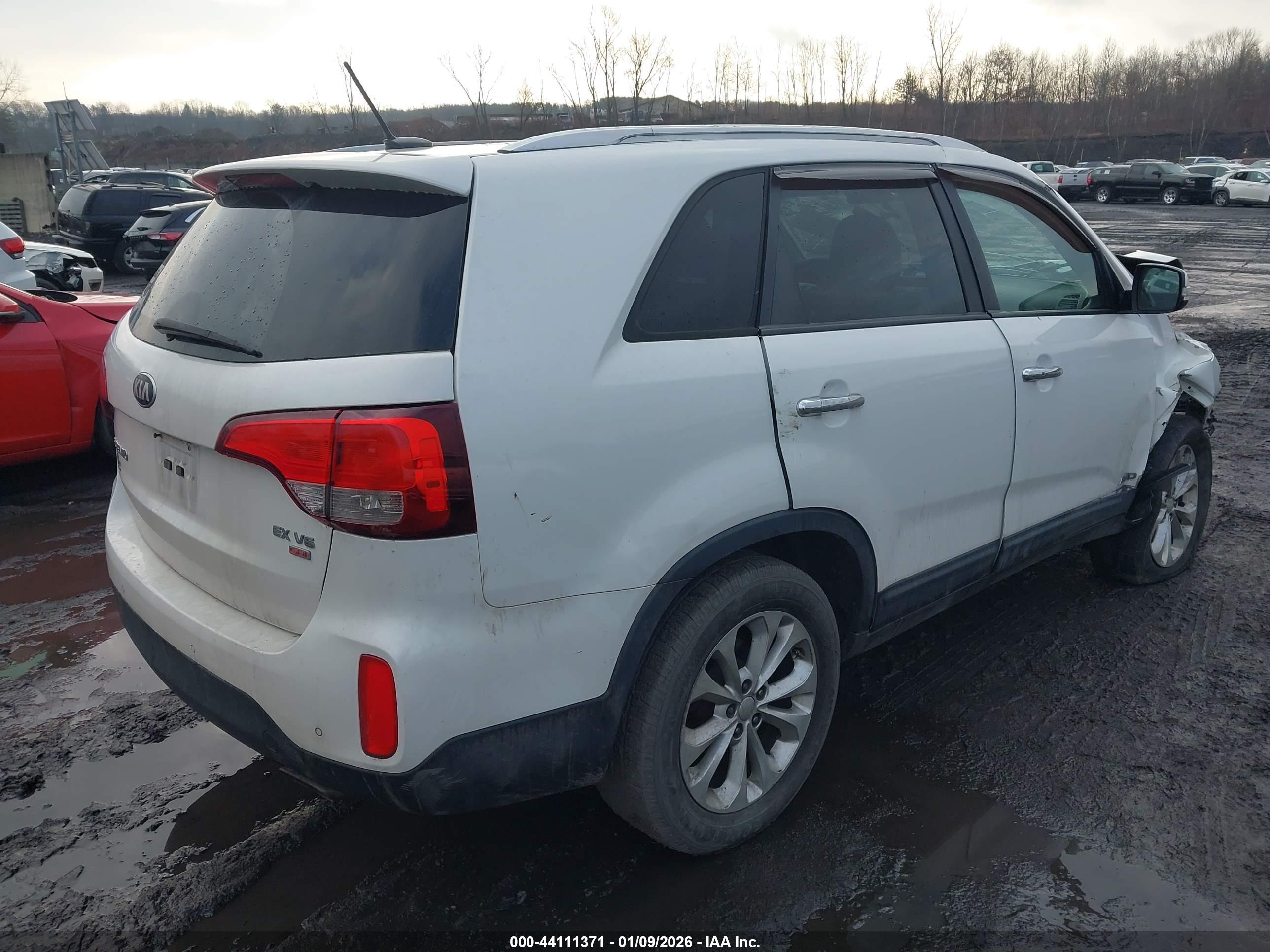 KIA SORENTO image 4