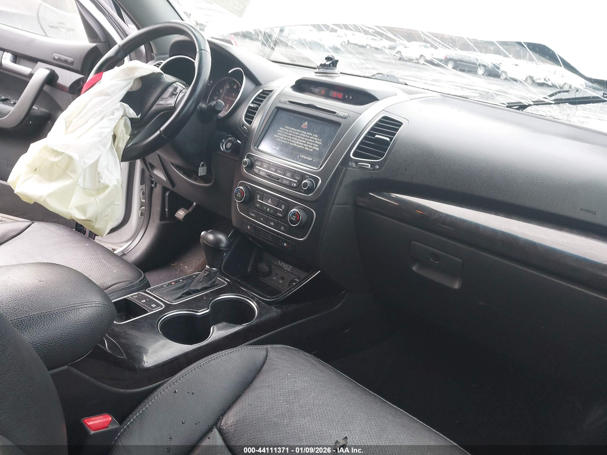 KIA SORENTO image 5